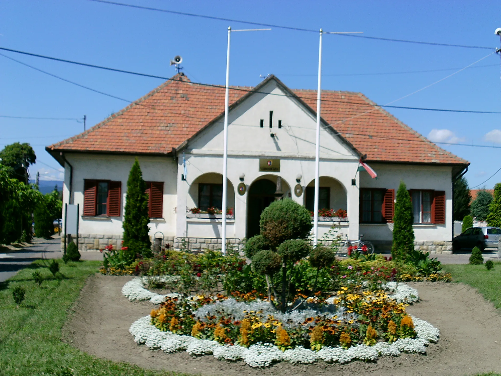 Photo showing: Városháza Verpeléten