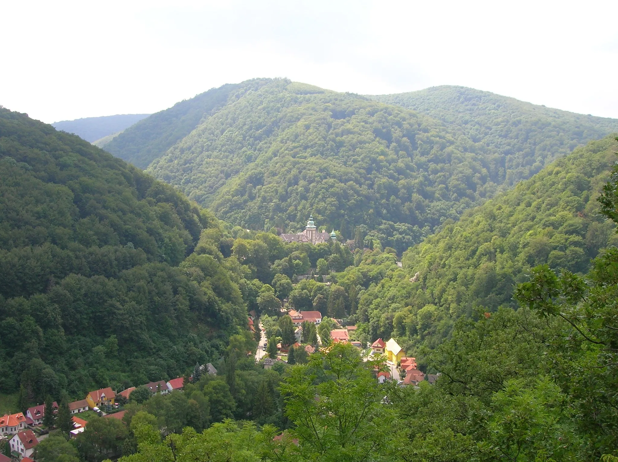 Photo showing: Valley of Lillafüred from Szeleta-tető, in Summertime, 2005. 08. 13