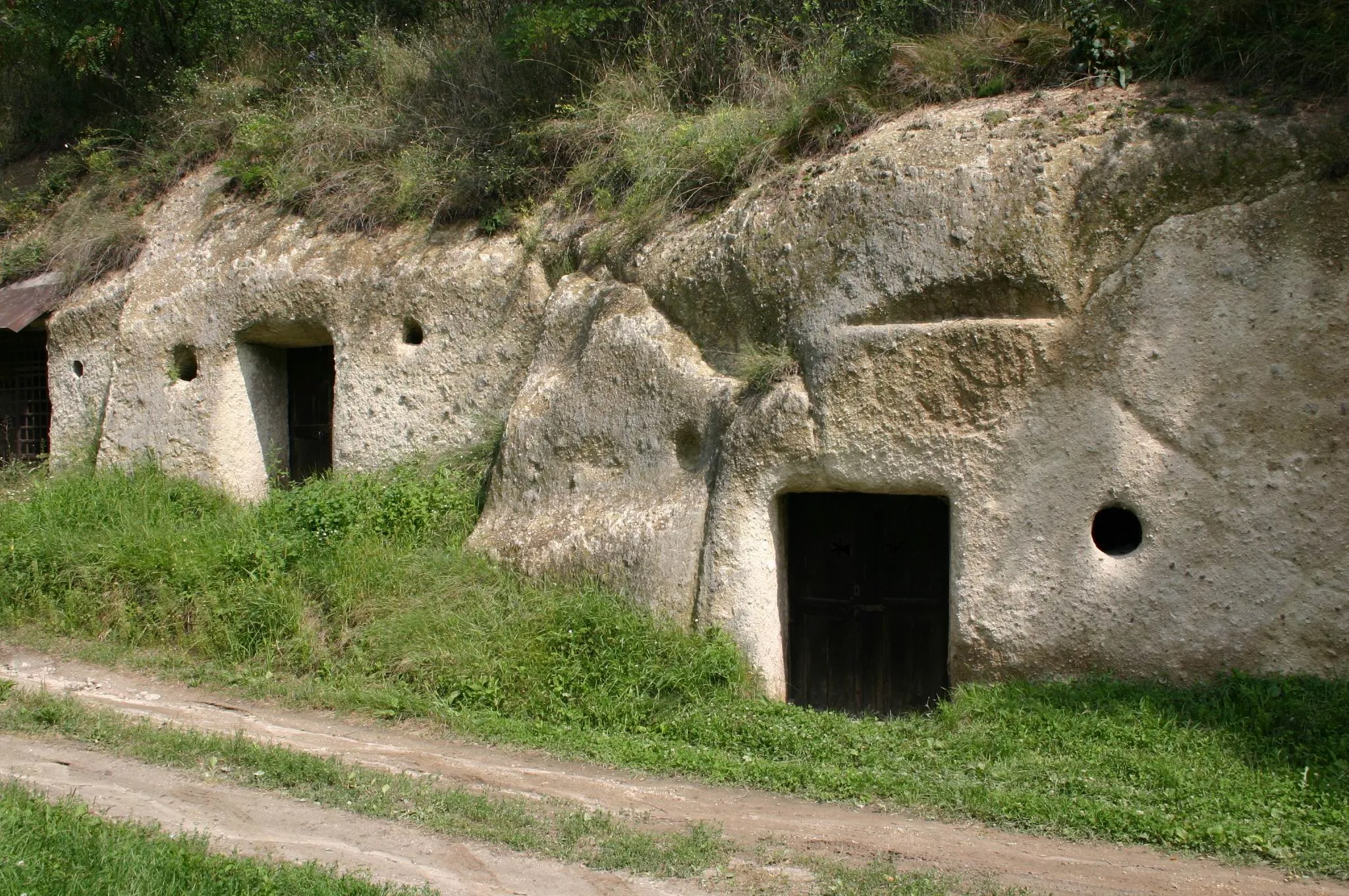 Photo showing: Wine cellars in Bükkzsérc, Hungary