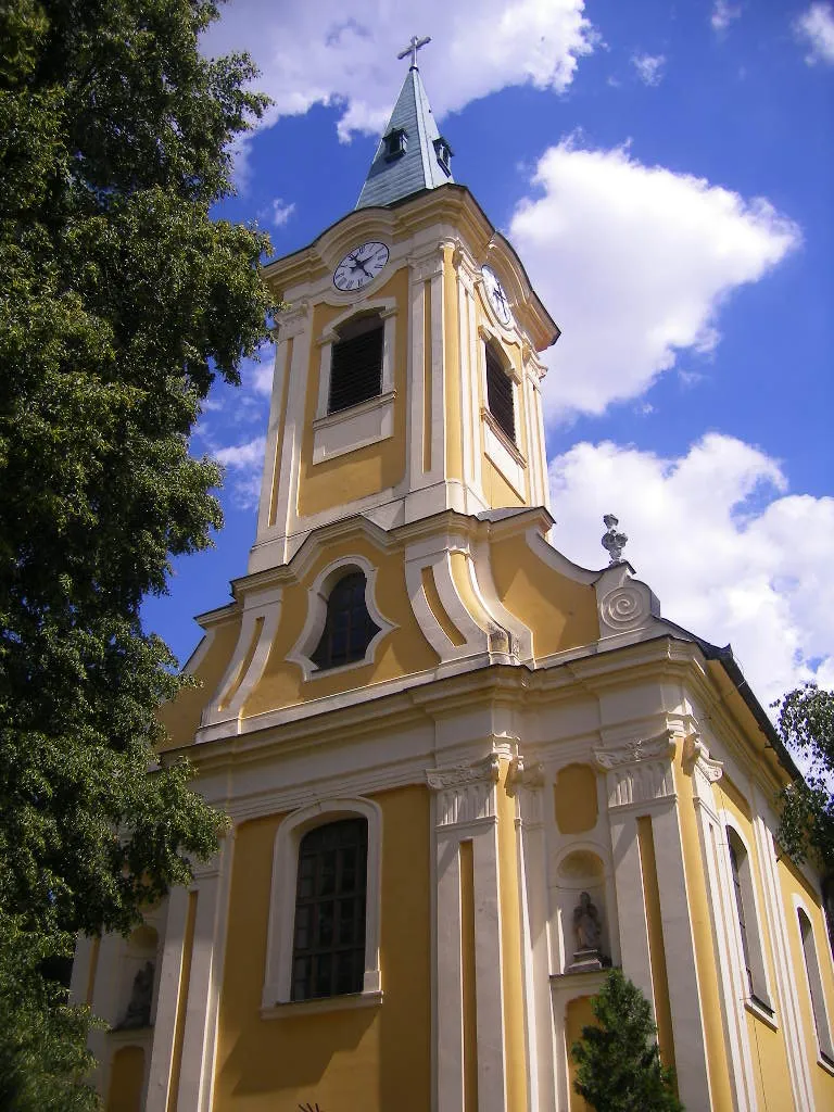 Photo showing: Vámosmikola - katolikus templom