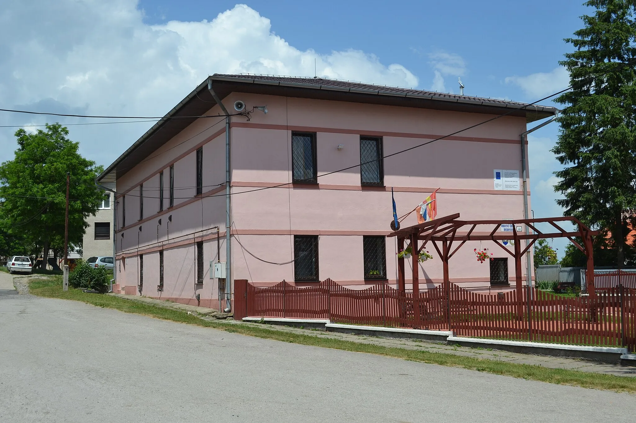 Photo showing: Municipal Office in the village Dubovec