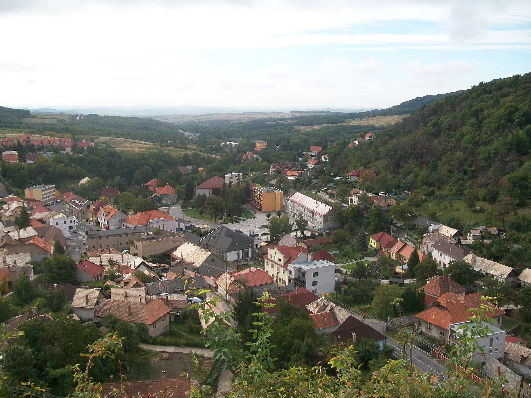 Photo showing: View from the castle to the city