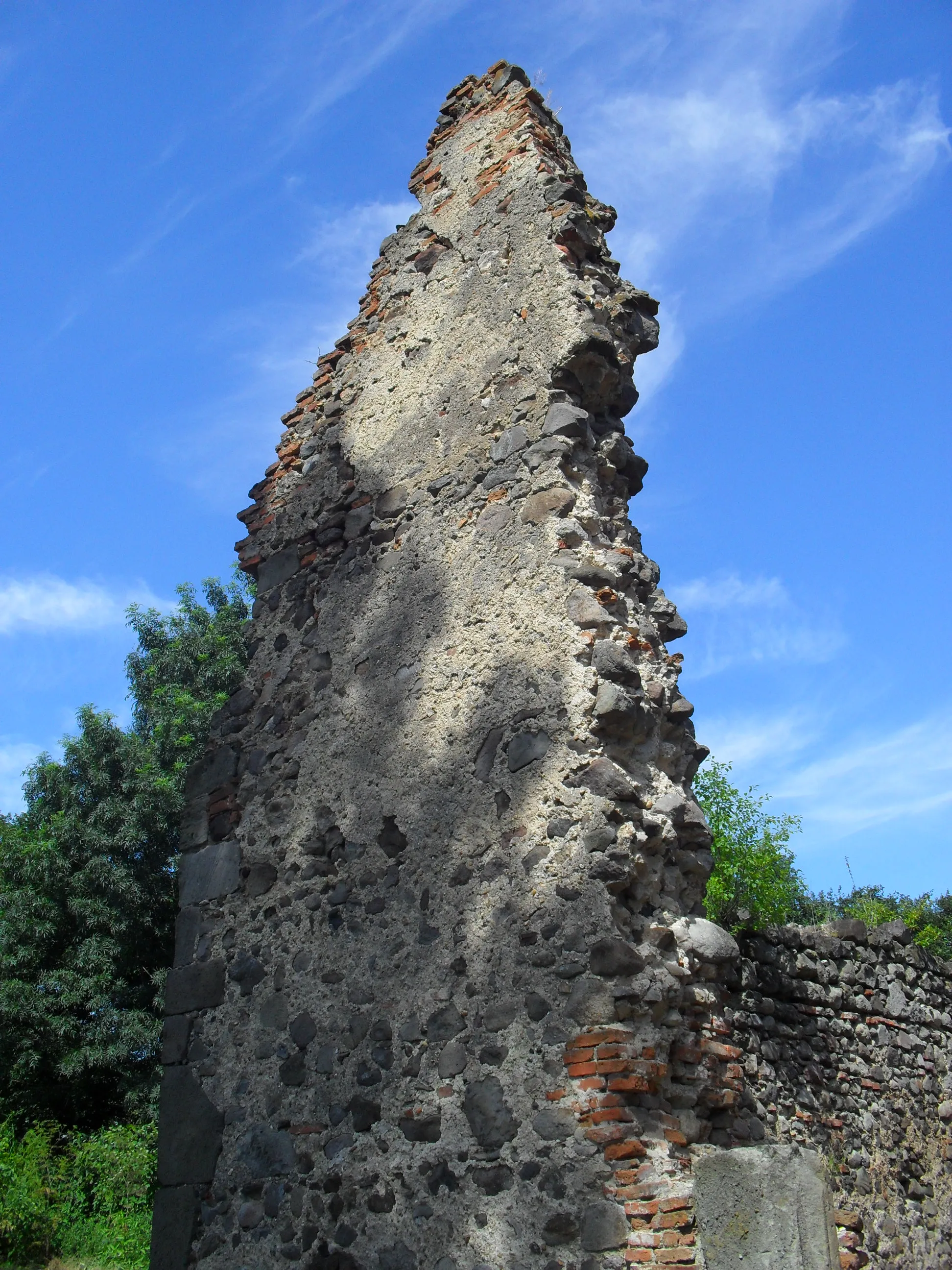 Photo showing: This media shows the protected monument with the number 610-2589/0 CHMSK/610-2589/0,CHMSK/610-2589(other) in the Slovak Republic.