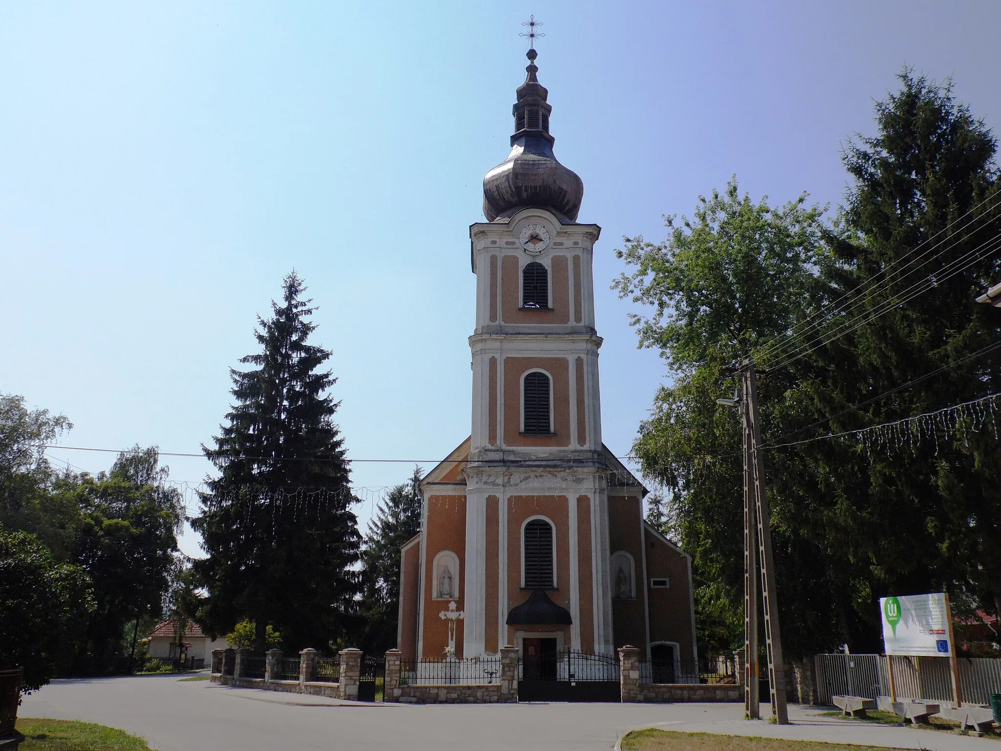 Photo showing: A szendrői Assisi Szent Ferenc Római Katolikus Templom 2015-ben.