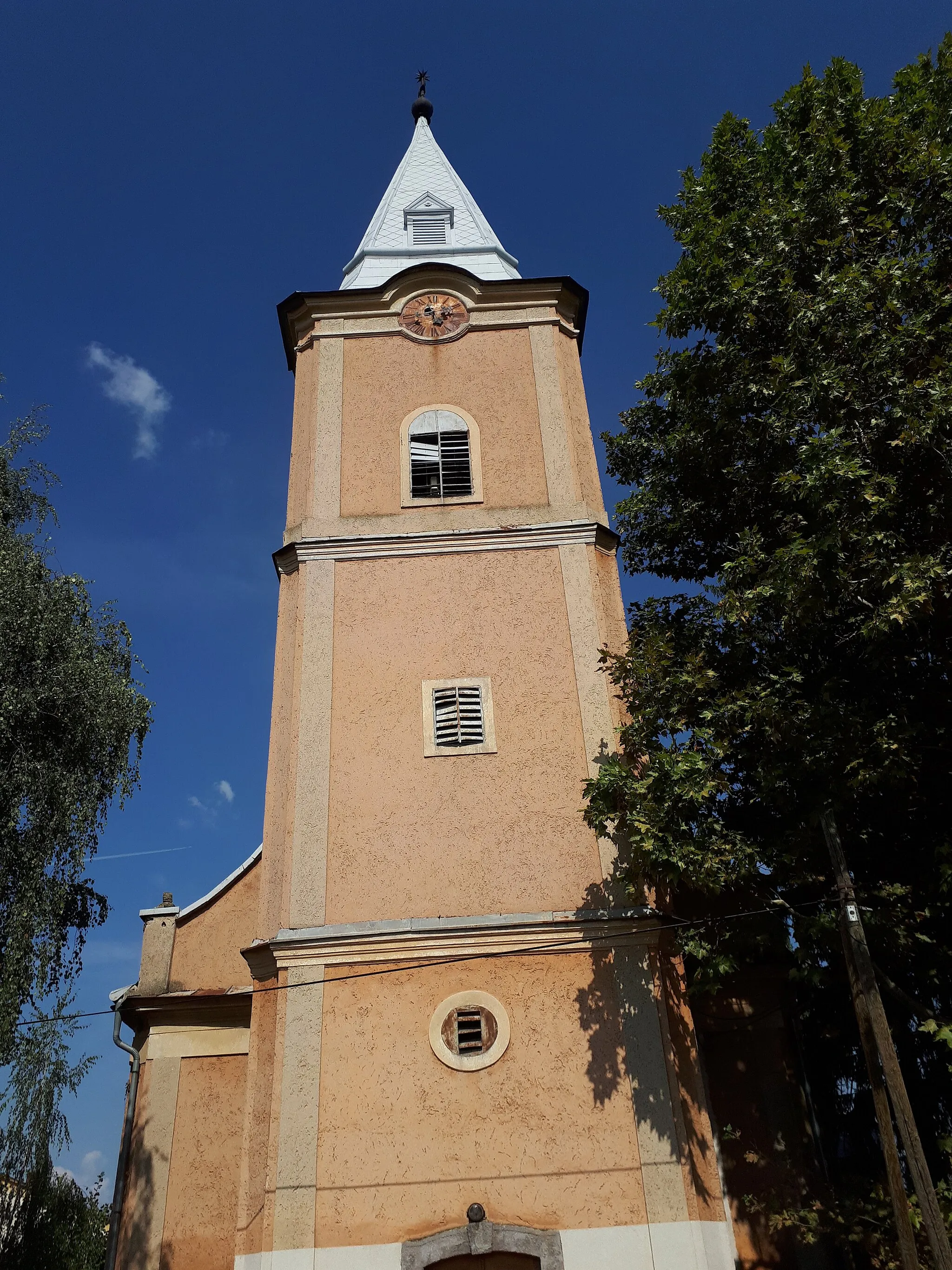 Photo showing: Az 1788-1790 közt épült ároktői református templom tornya