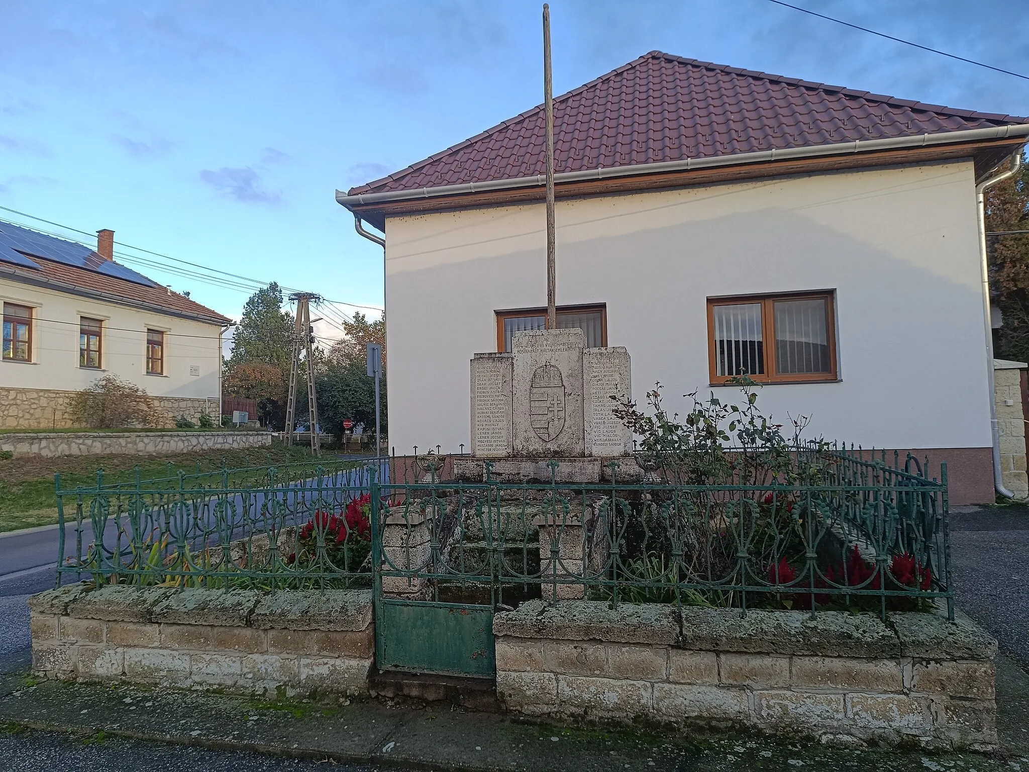 Photo showing: Prügy, első világháborús emlékmű