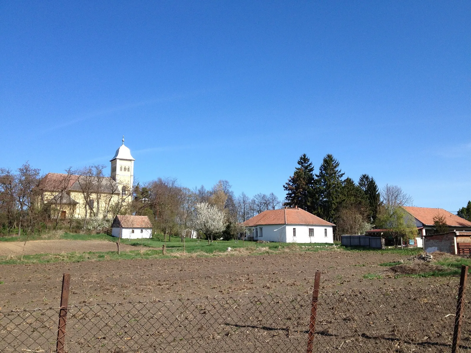 Photo showing: the church of Tiszatardos in Hungary