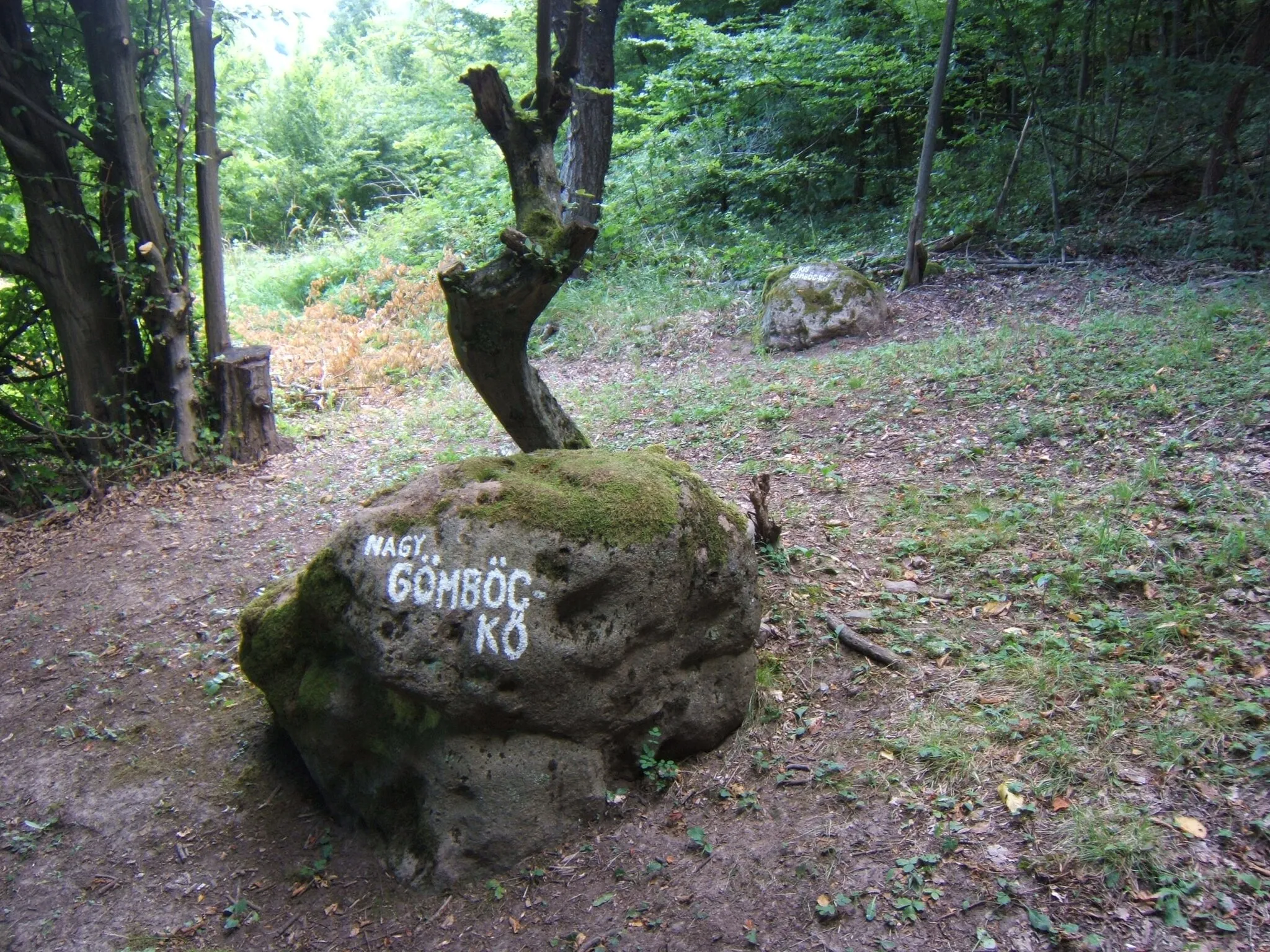 Photo showing: Háromhuta, gömböc-kövek