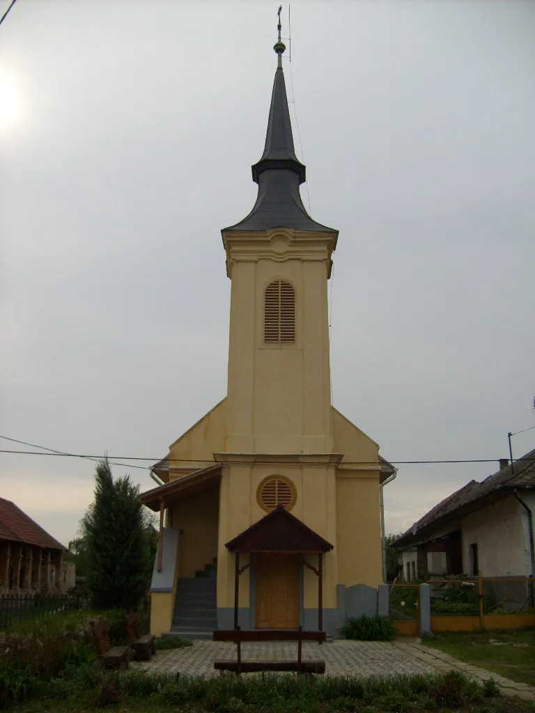 Photo showing: A dubicsányi református templom