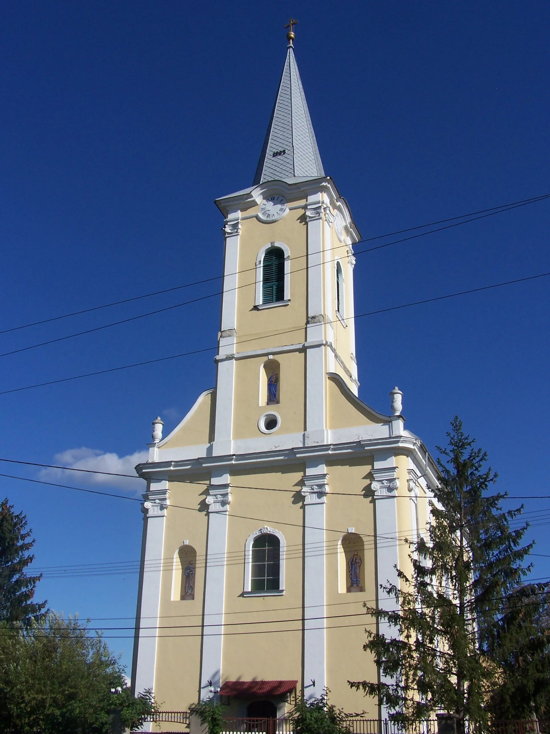 Photo showing: Római katolikus templom (Aszaló, Rákóczi u.)