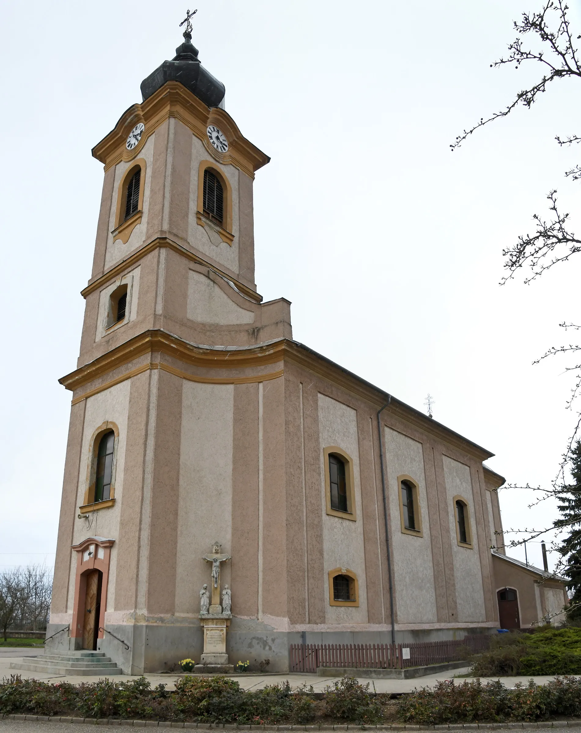Photo showing: Roman Catholic church in Borsodszirák, Hungary