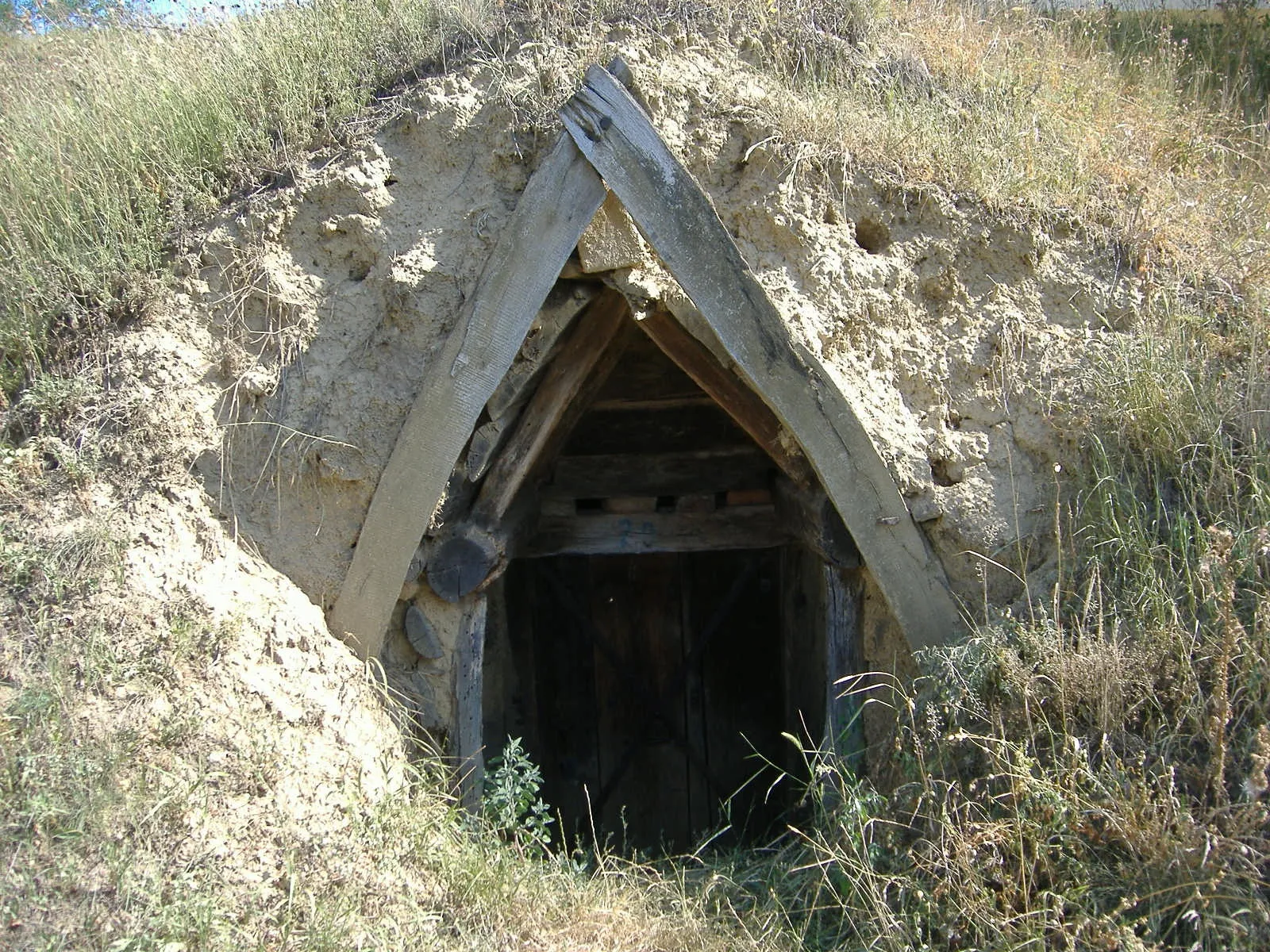 Photo showing: Hangács, Hungary, wine cellar