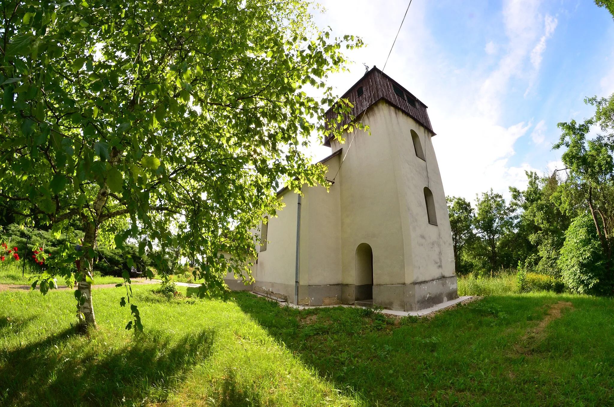 Photo showing: Ládbesenyő, református templom