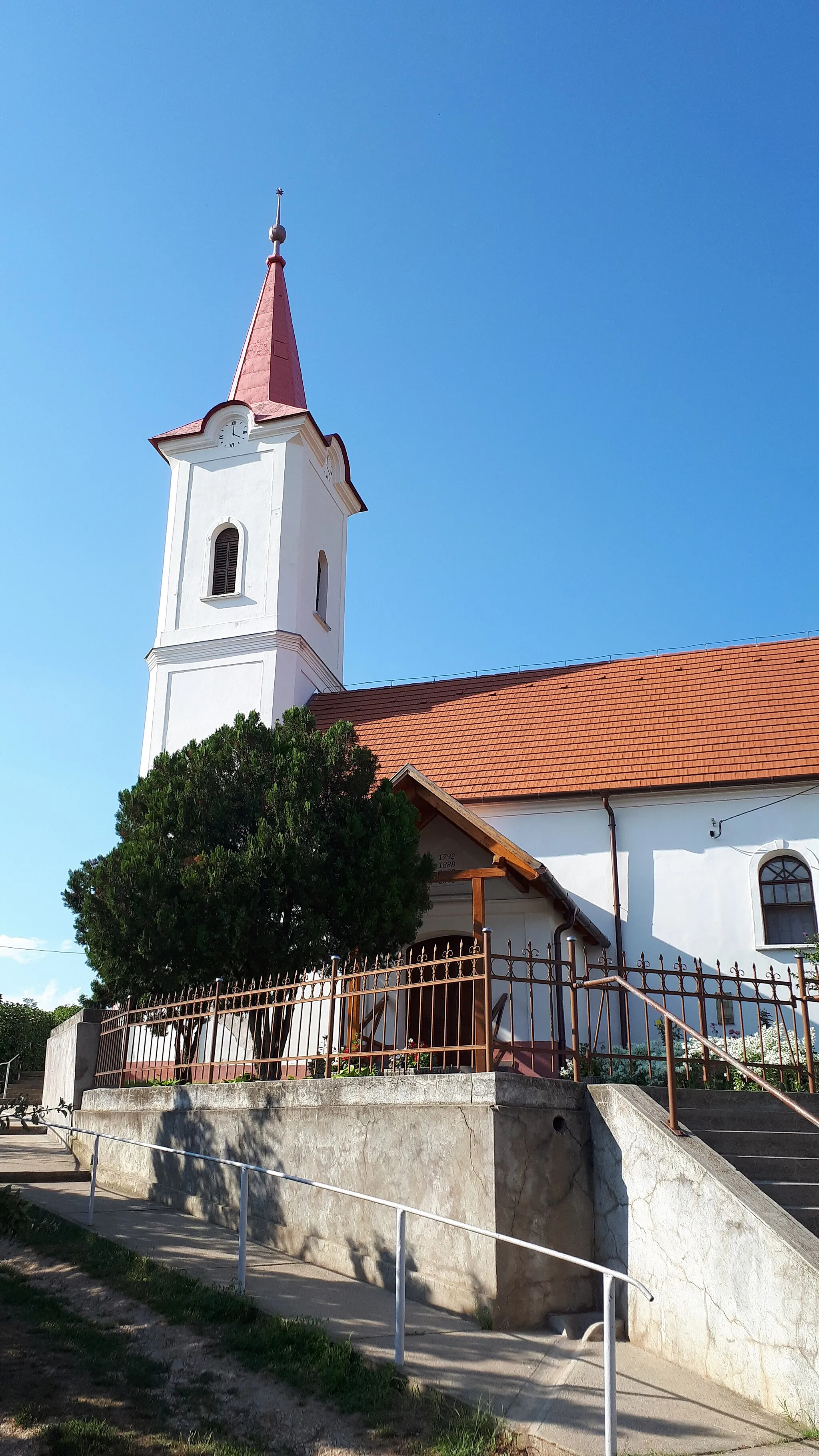 Photo showing: Szendrőlád, református templom