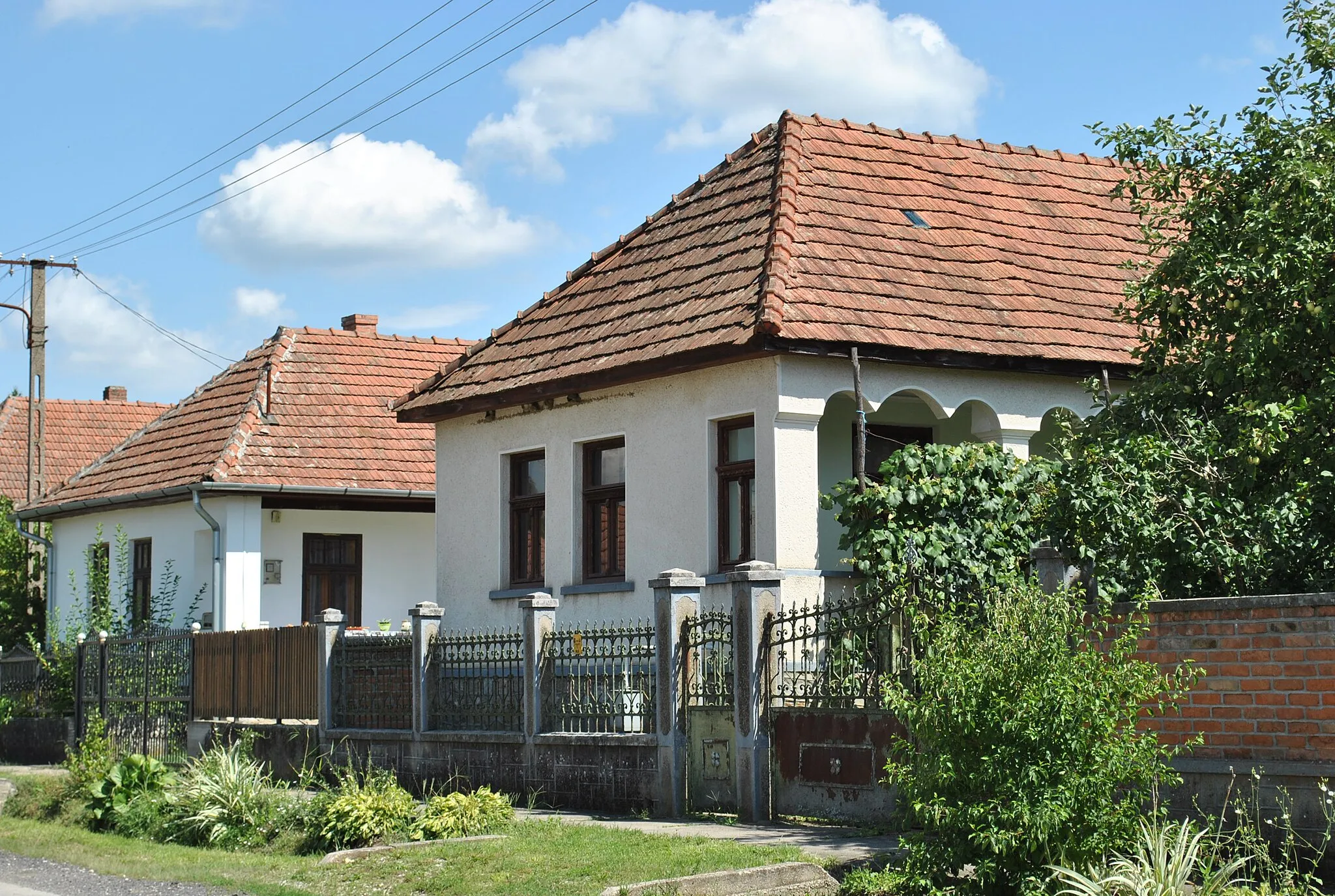 Photo showing: Fő u., Galvács, Hungary