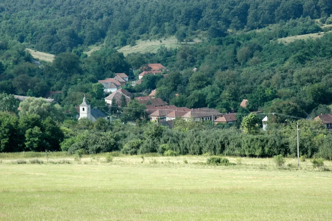 Photo showing: Village in Northeastern Hungary