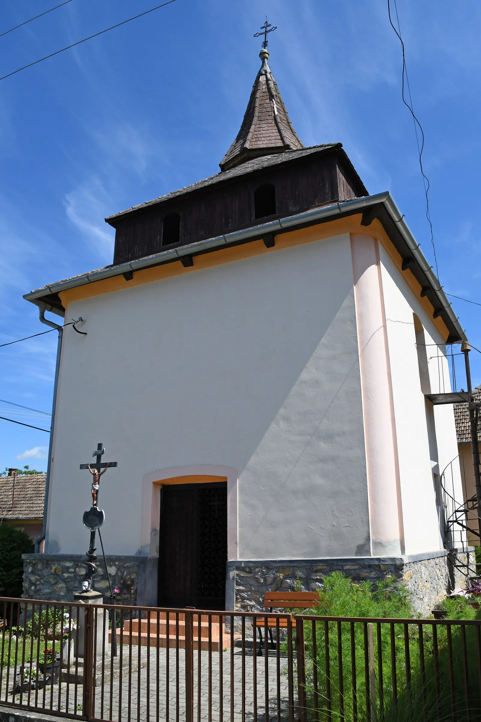 Photo showing: Saint John of Nepomuk chapel in Tornaszentandrás, Hungary