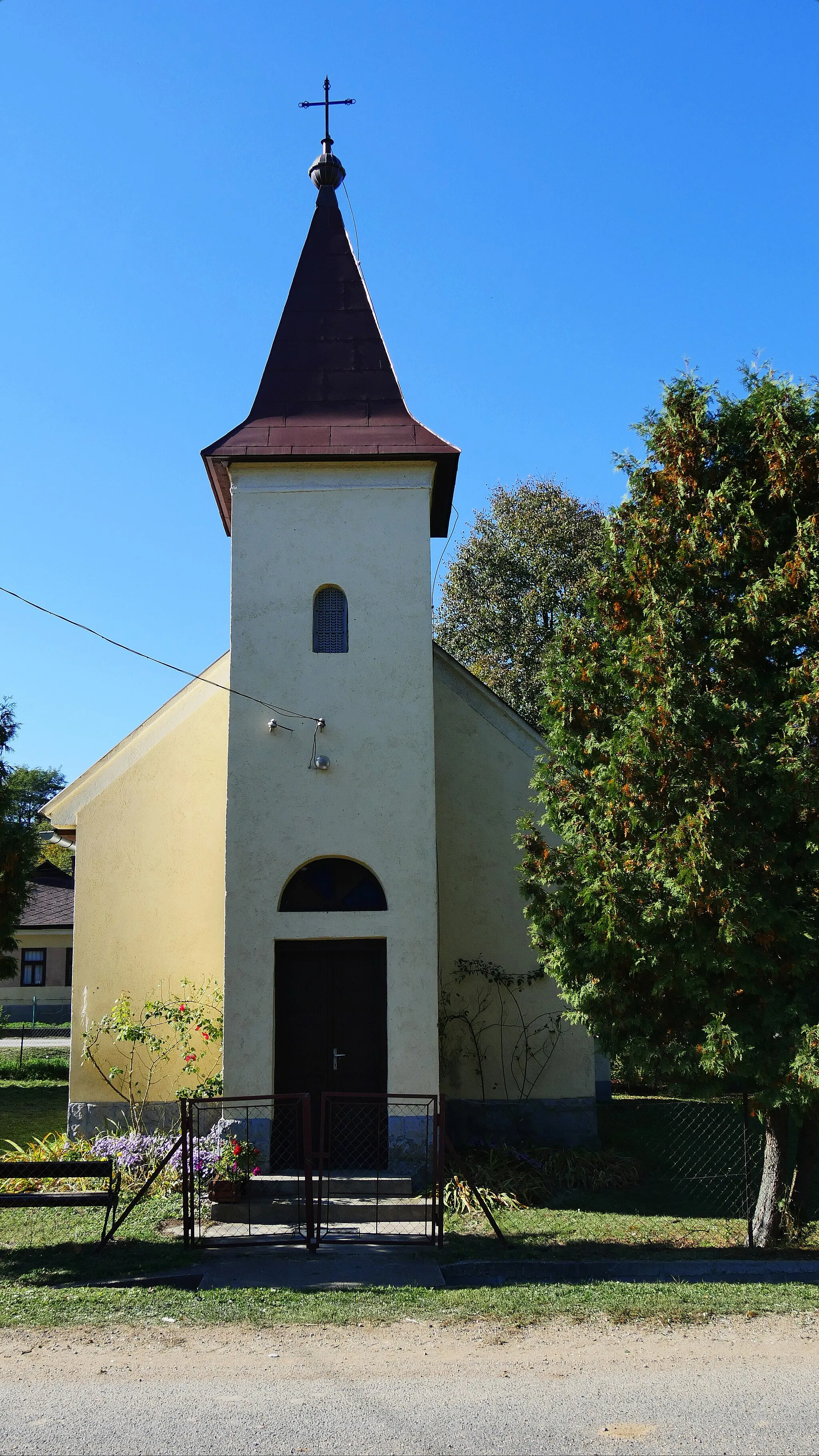 Photo showing: Rózsafüzér Királynője római katolikus templom, Litka