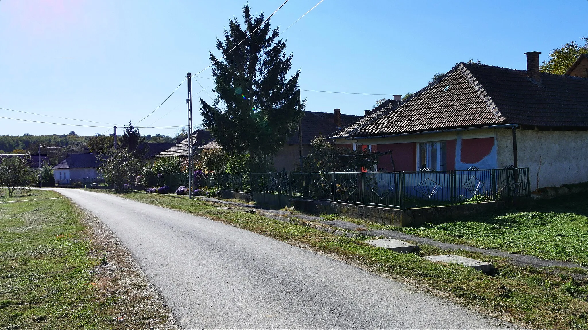 Photo showing: Utcarészlet, Litka