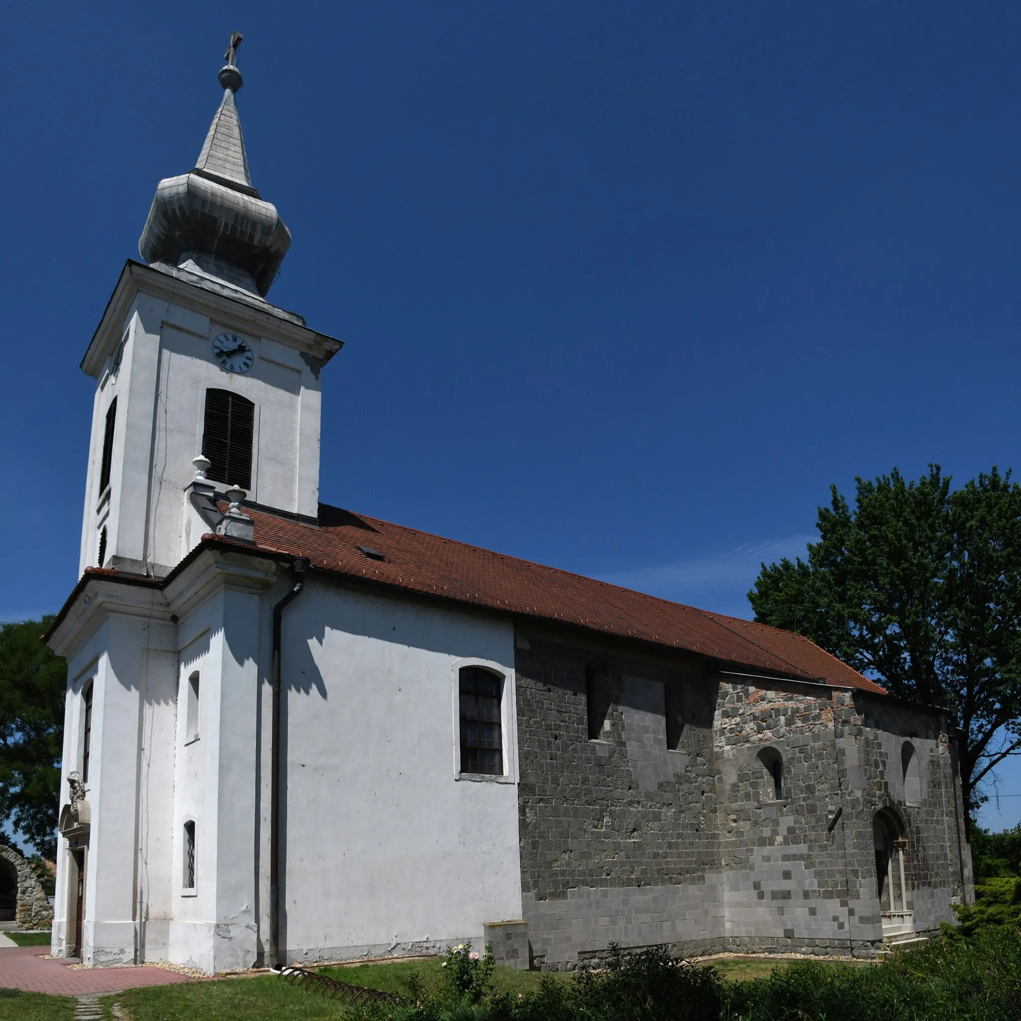 Photo showing: Roman Catholic church in Jánoshida, Hungary