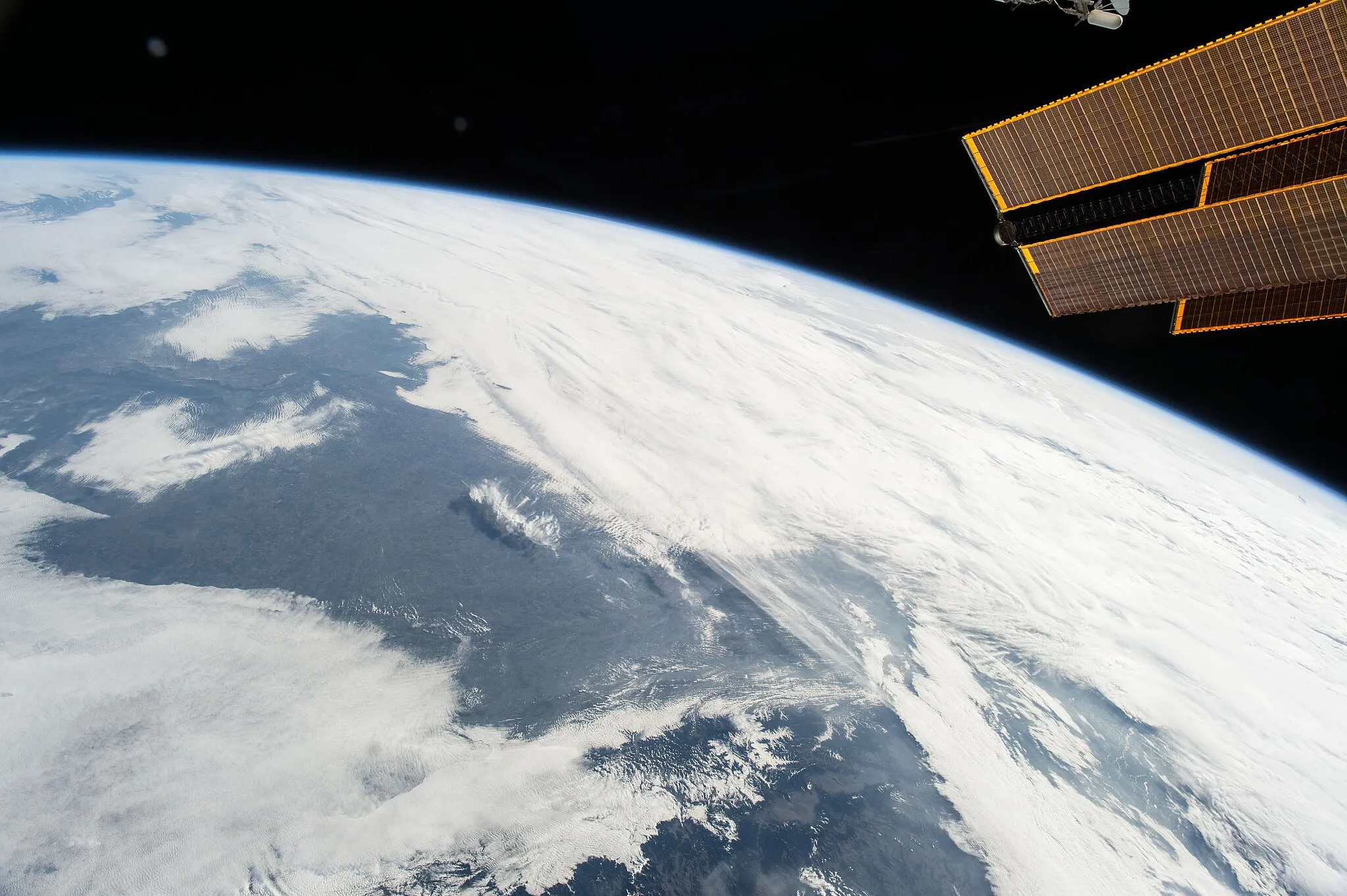 Photo showing: View of Earth taken during ISS Expedition 53.