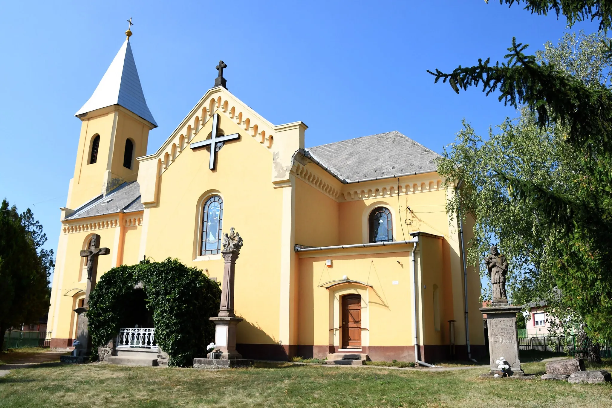 Photo showing: Statue of John of Nepomuk (Gyöngyösoroszi)