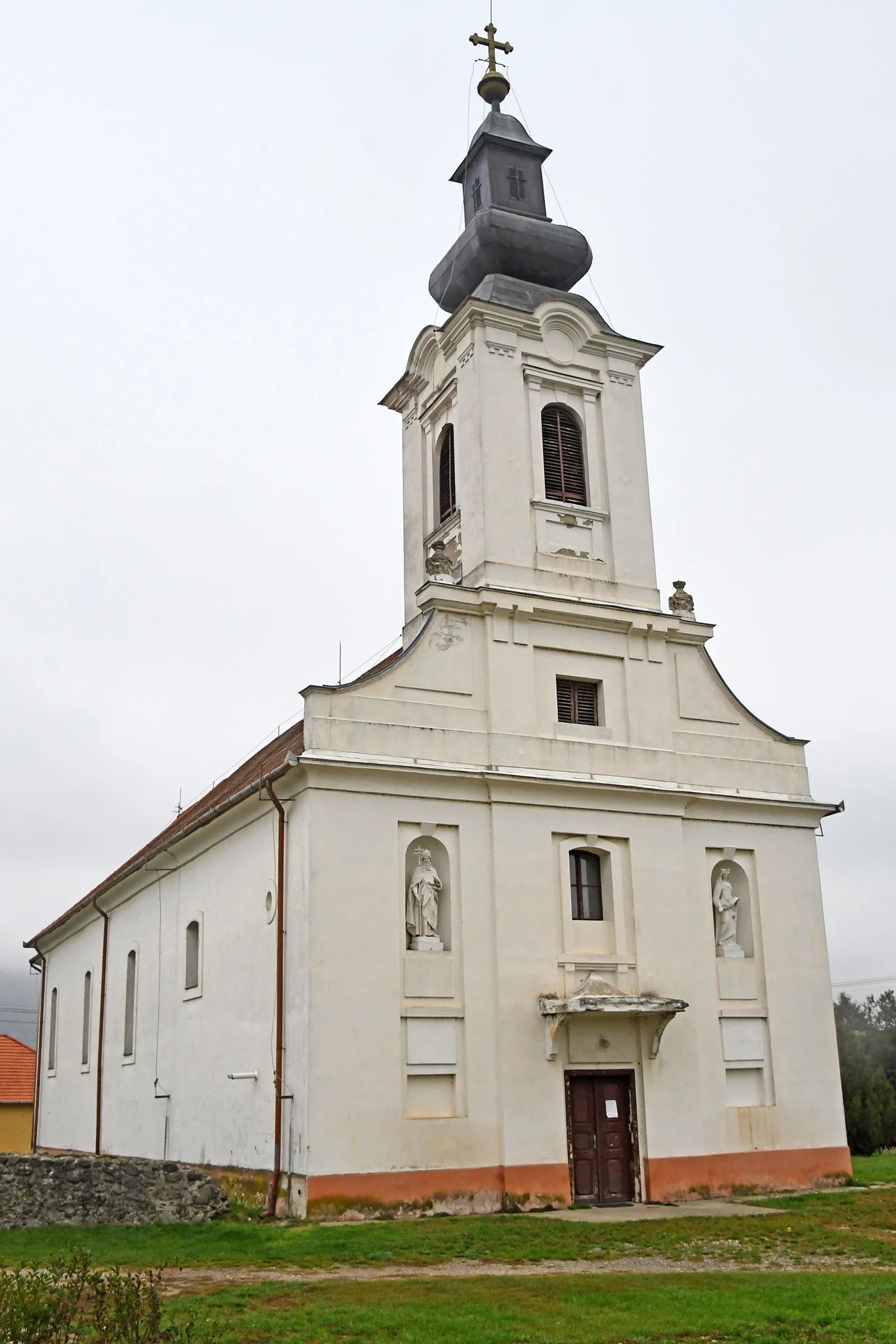 Photo showing: Roman Catholic church in Jobbágyi, Hungary