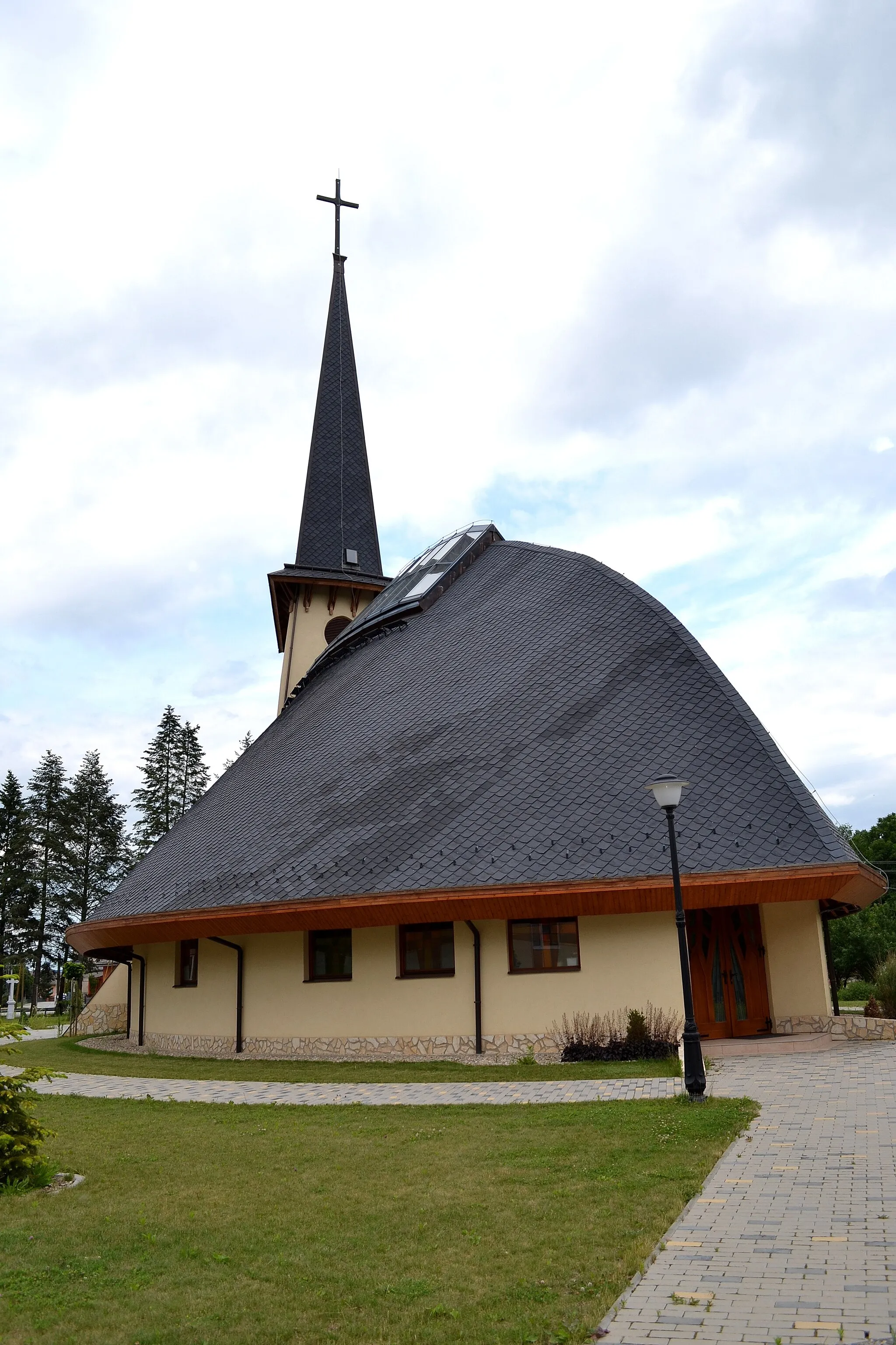 Photo showing: Rešica (okr. Košice-okolie), Kostol Ružencovej Panny Márie