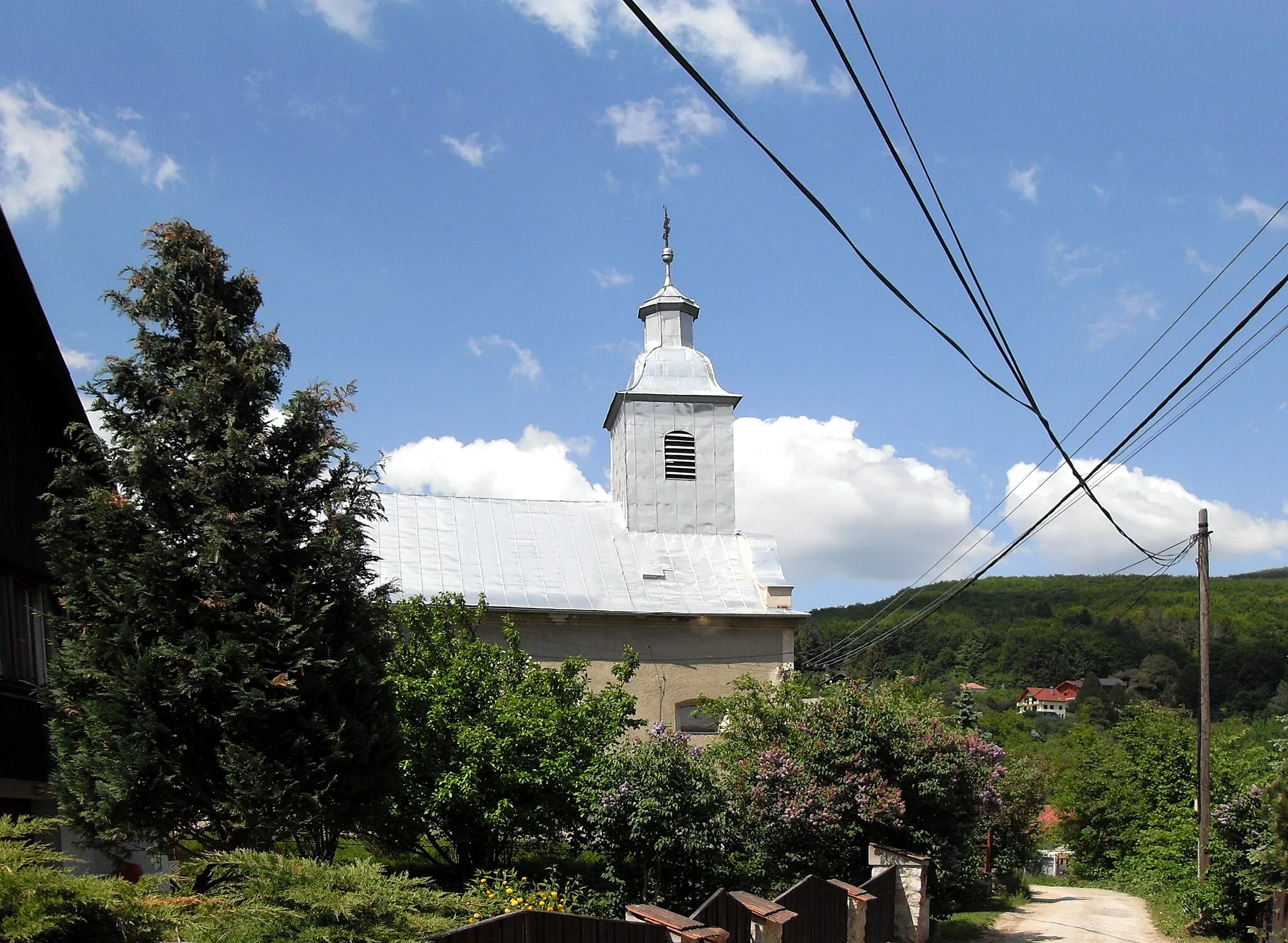 Photo showing: Zlata Idka, Rímskokatolícky kostol Všetkých svätých, južná strana