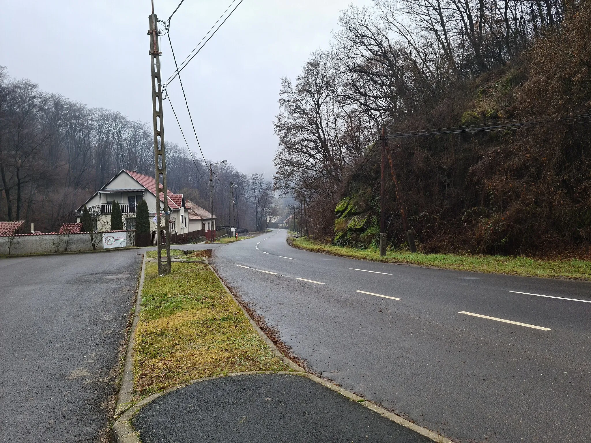 Photo showing: bus stop in Mátreakeresztes