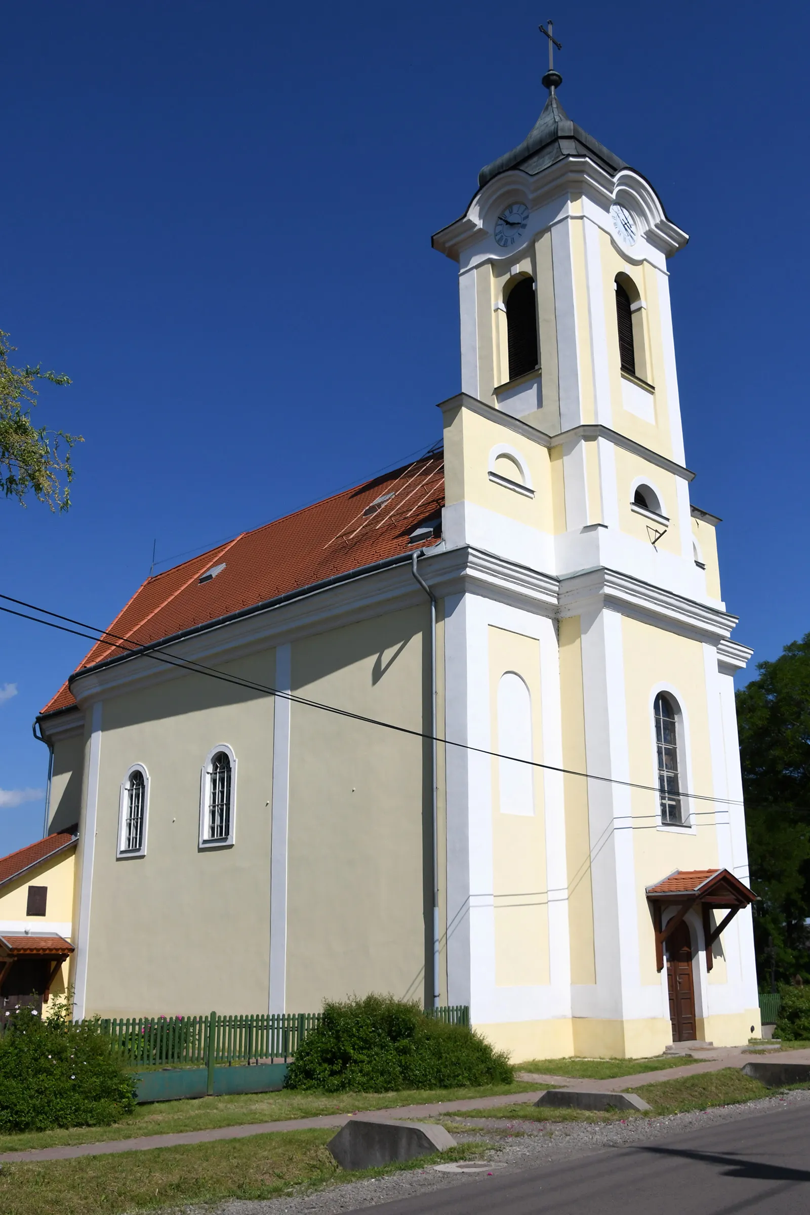 Photo showing: Roman Catholic church in Ludas, Hungary