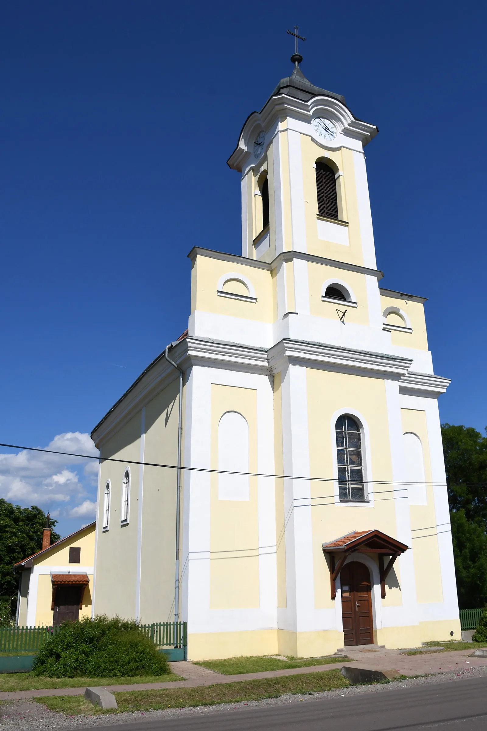 Photo showing: Roman Catholic church in Ludas, Hungary