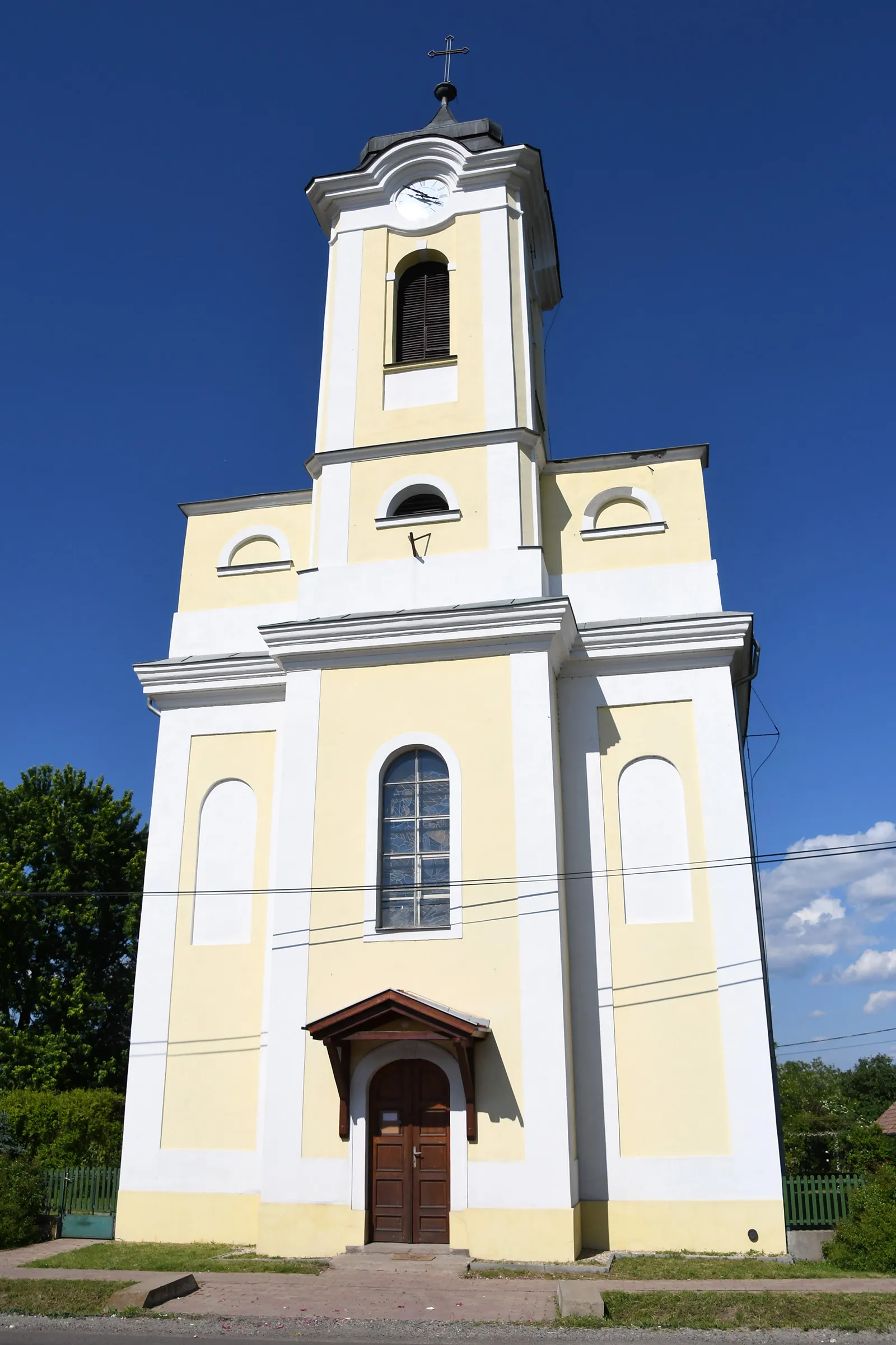 Photo showing: Roman Catholic church in Ludas, Hungary