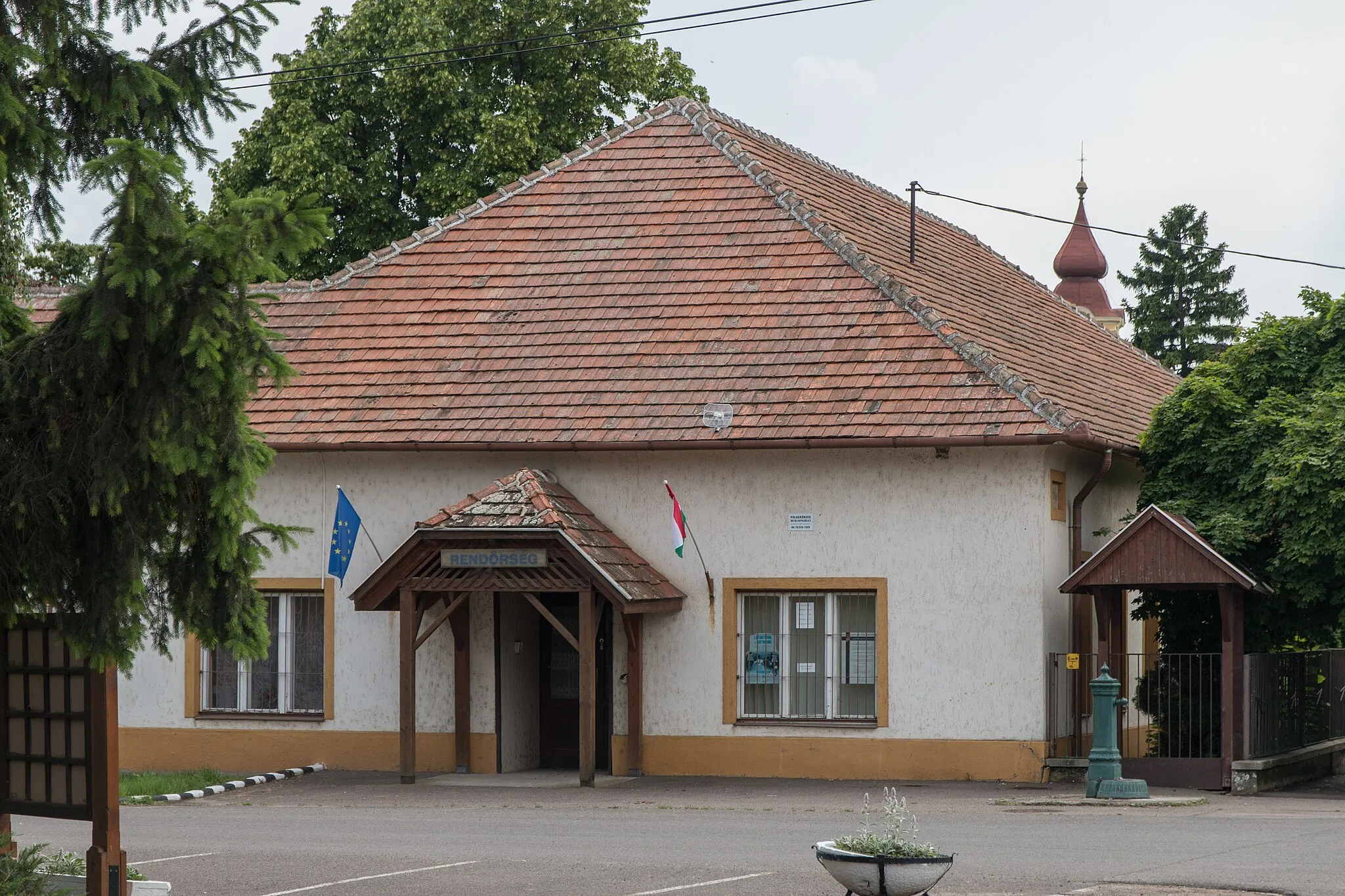 Photo showing: Detk, Rendőrség