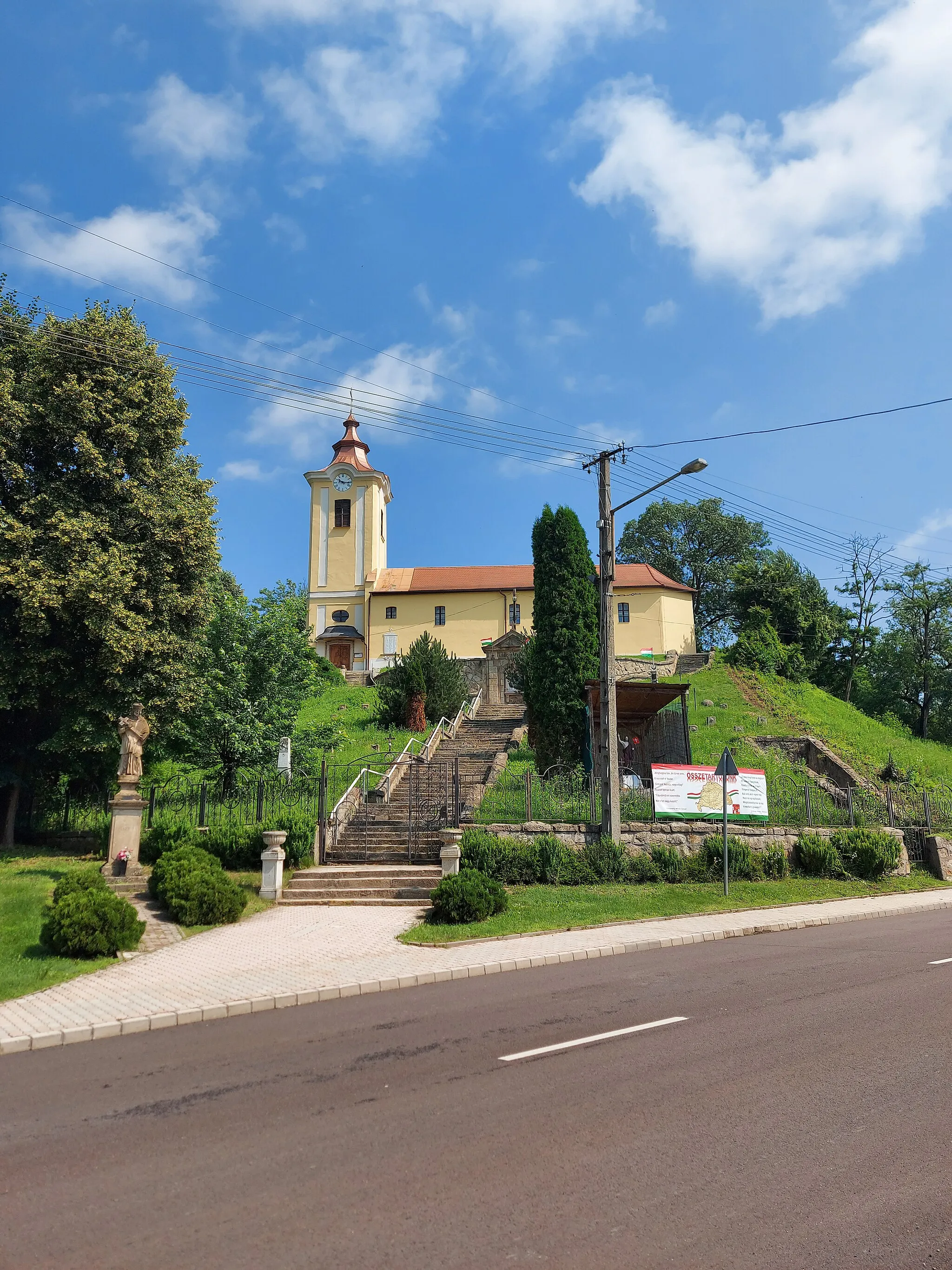 Photo showing: A siroki katolikus templom