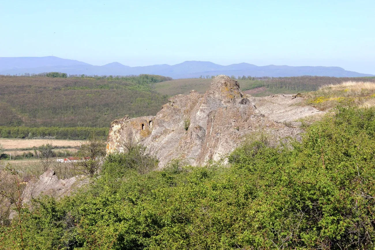 Photo showing: H4b, Demjén, Hegyeskő-tető