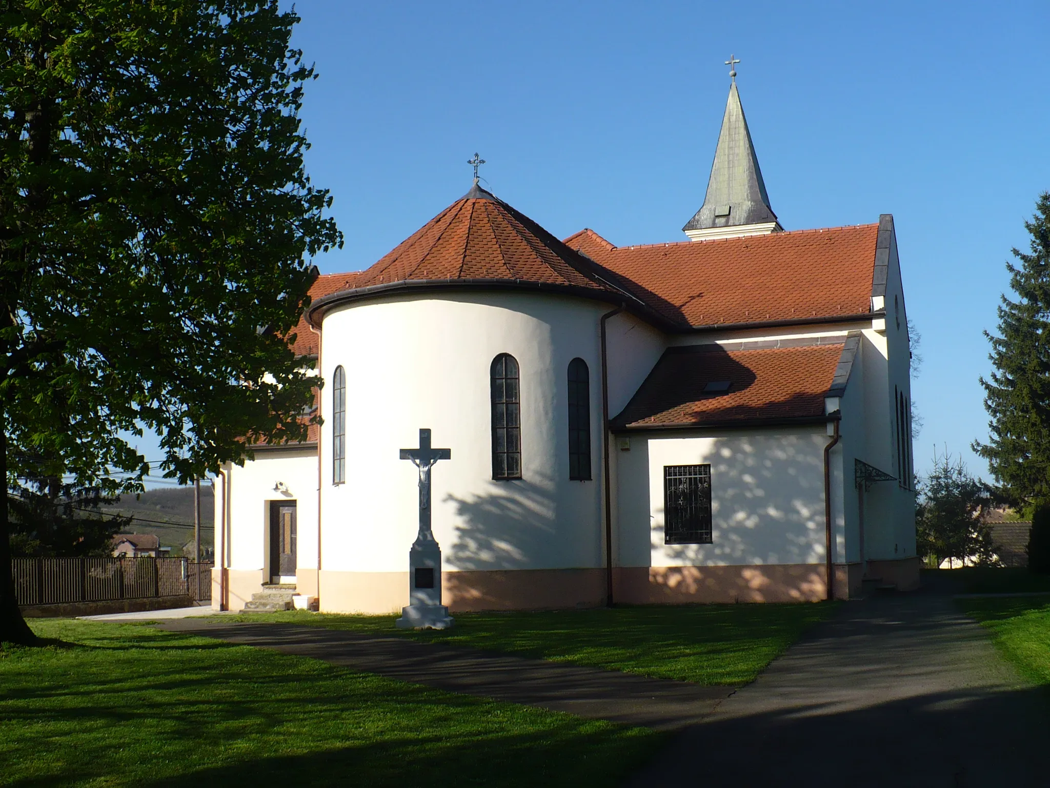 Photo showing: Saint Michael Church in Varsány