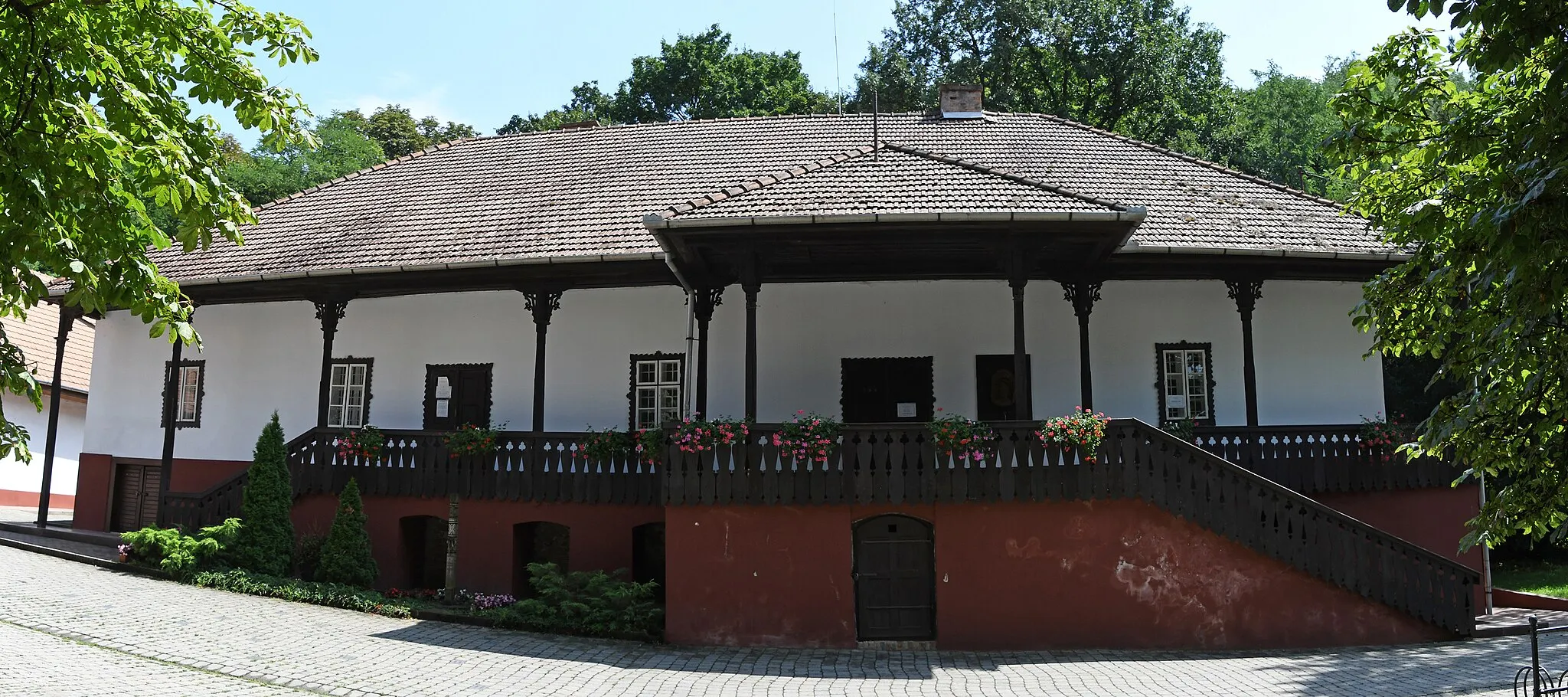 Photo showing: Former Kubinyi-Prónay mansion, today village hall and other offices in Ságújfalu, Hungary