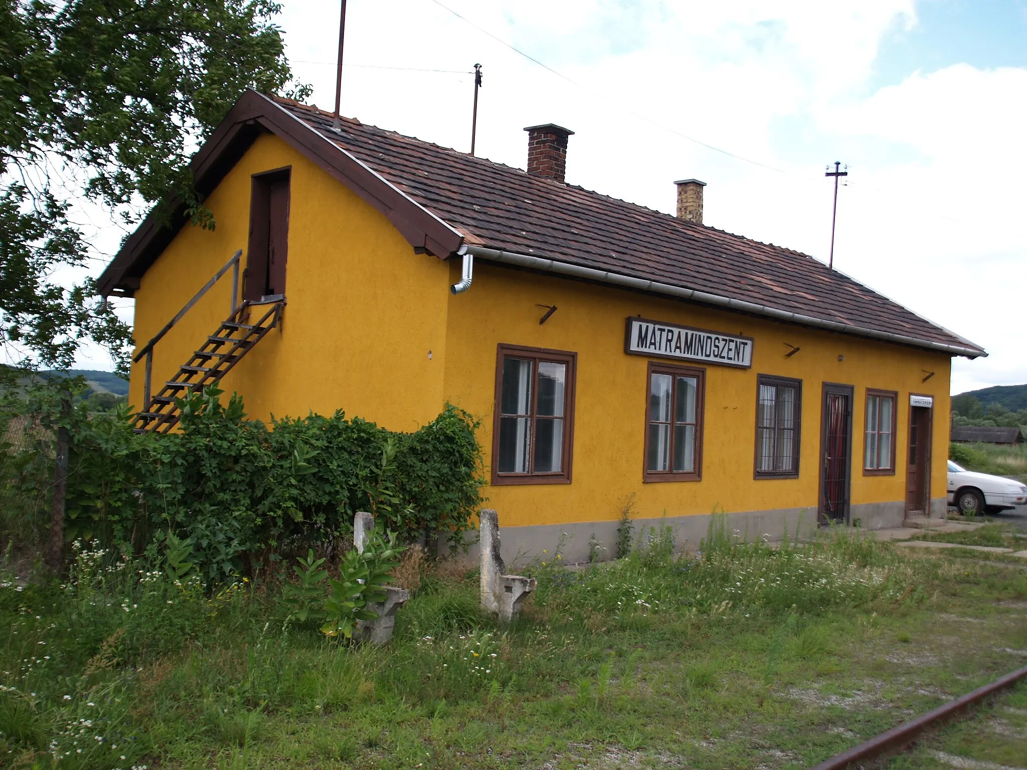Photo showing: Empty railway station in Mátramindszent, Hungary