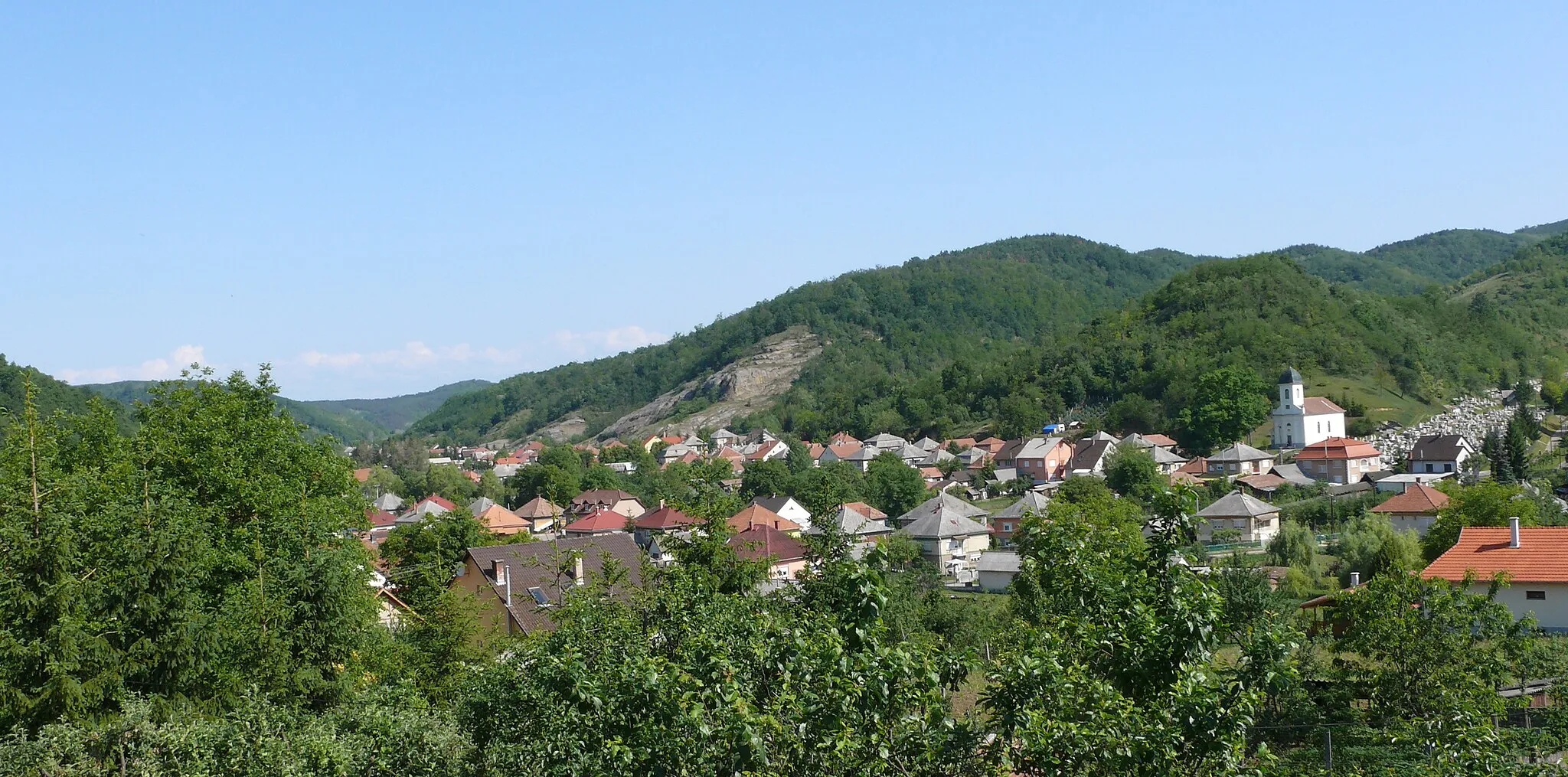 Photo showing: Istenmezeje község panorámaképe 2012.05.27.