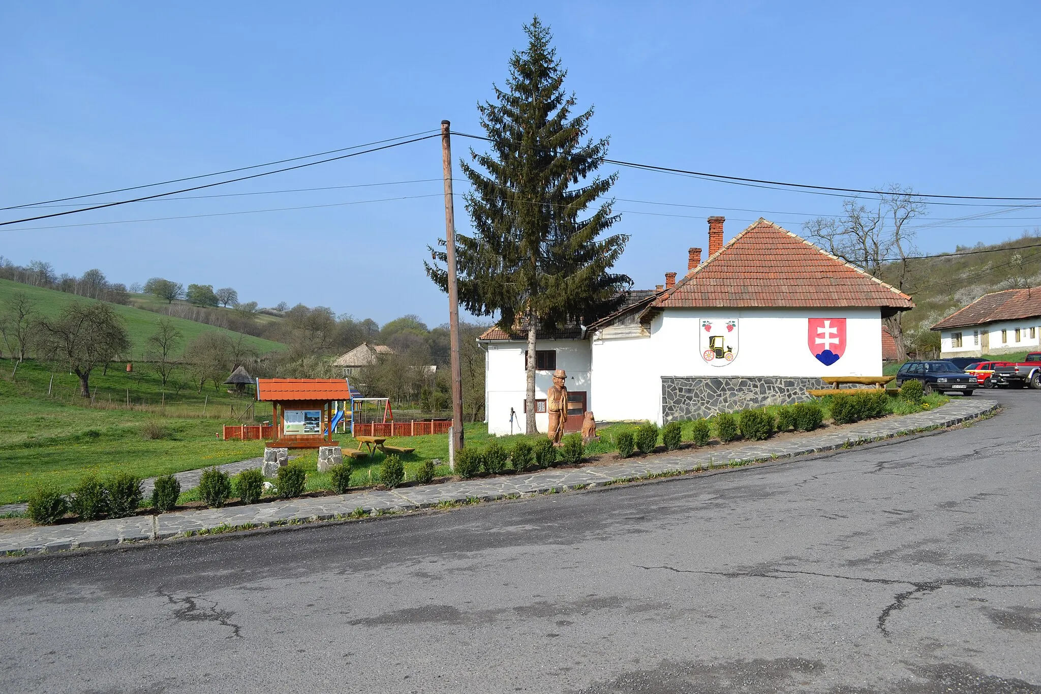 Photo showing: Street of the village Ratka