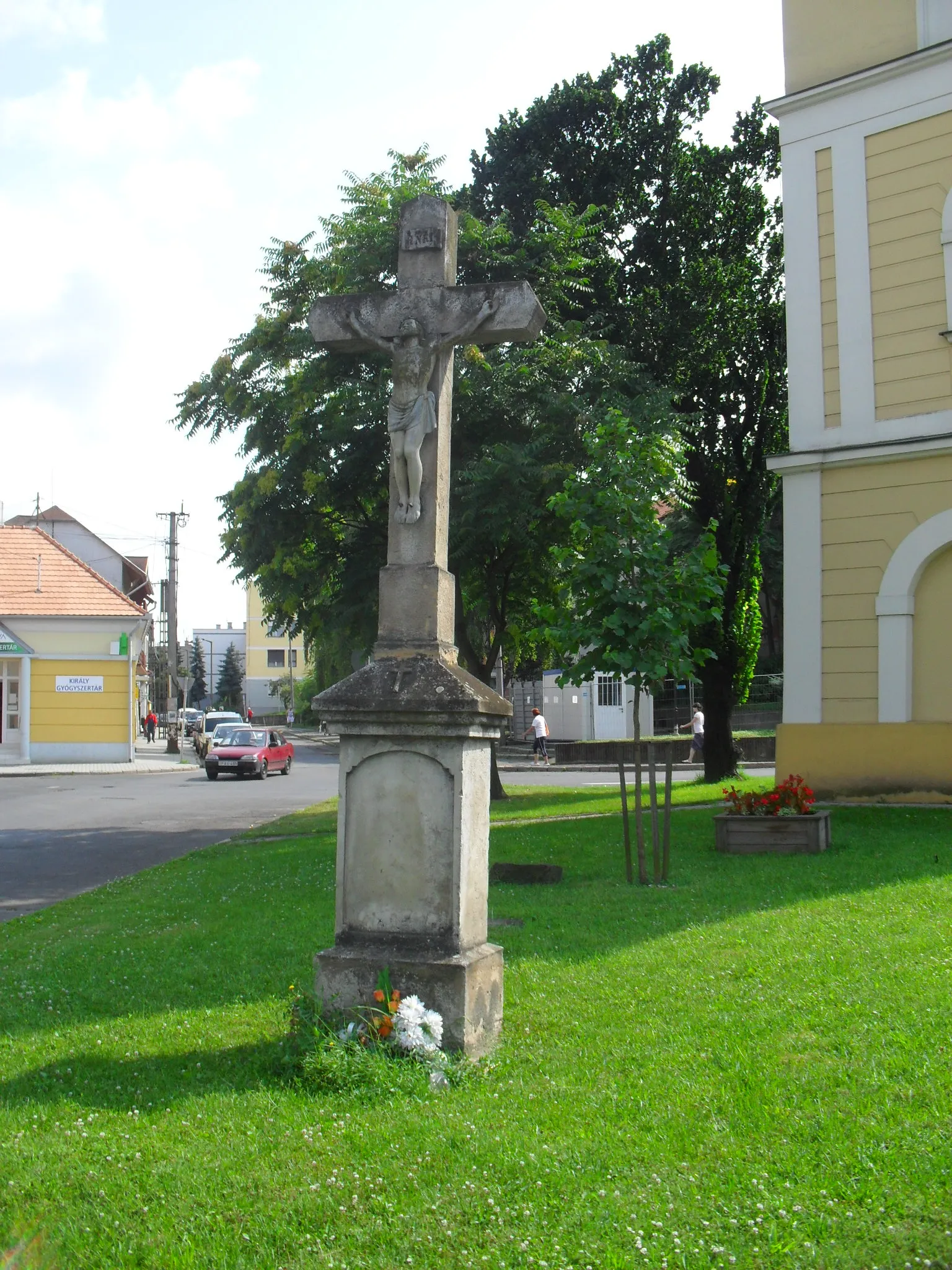 Photo showing: Szécsény - feszület (Rákóczi út, a tűztorony előtt)