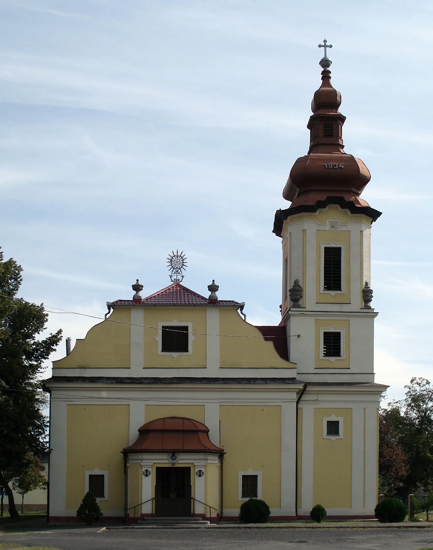 Photo showing: Catholic Church in Martinkertváros, Miskolc, Hungary