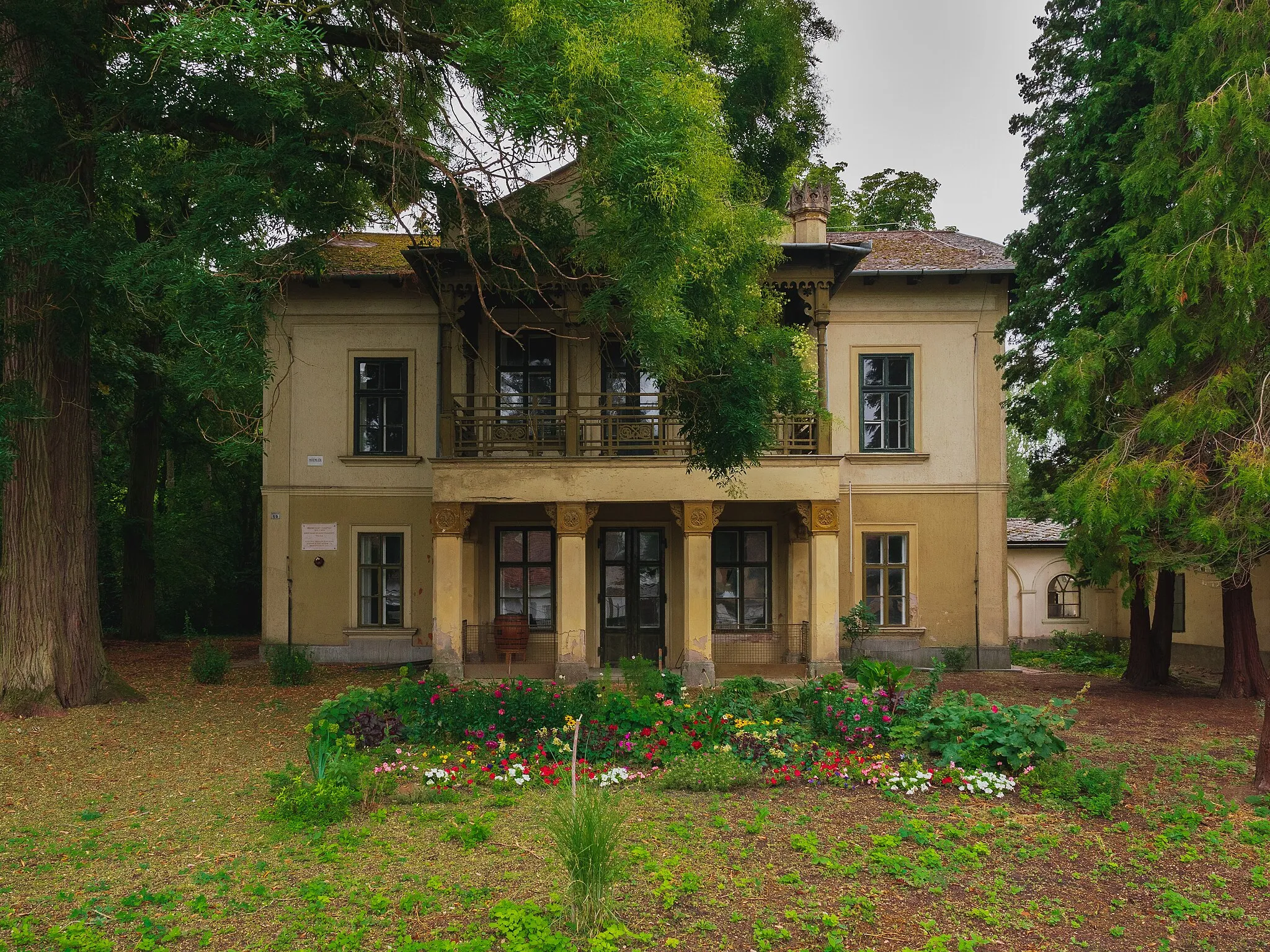 Photo showing: Heckenast Mansion, in Pilismarót, Hungary