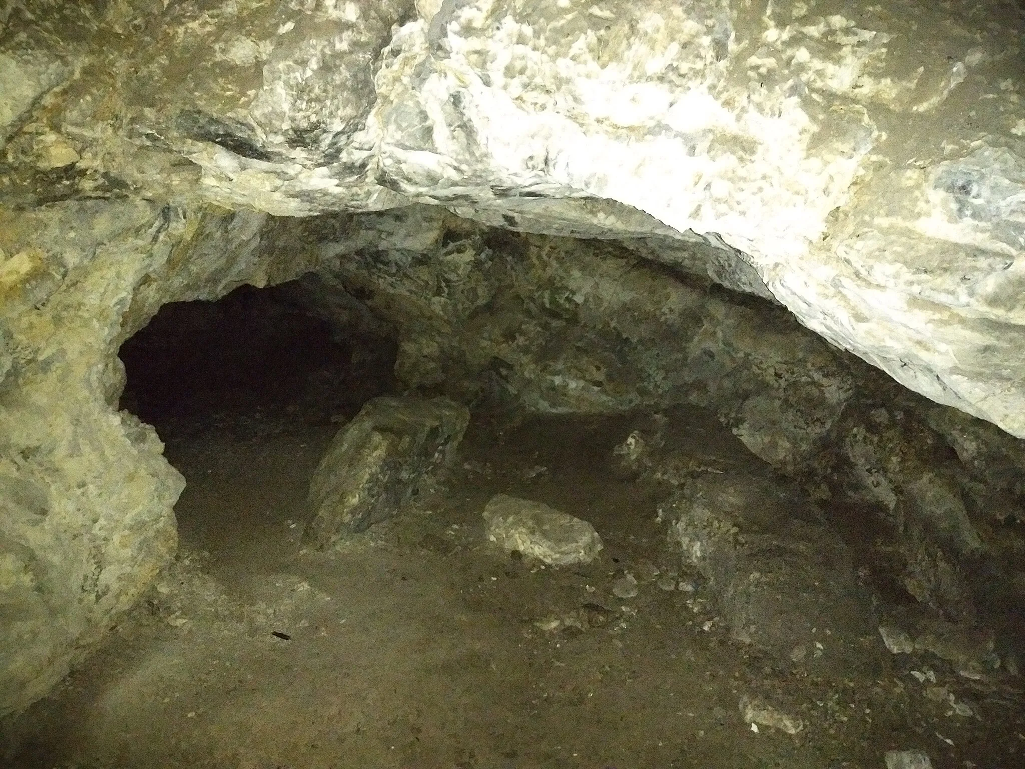 Photo showing: Bajnai Öreg Cave.