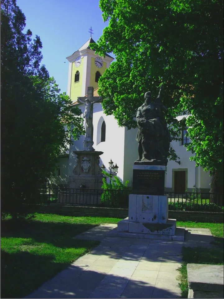 Photo showing: Church_Bajna