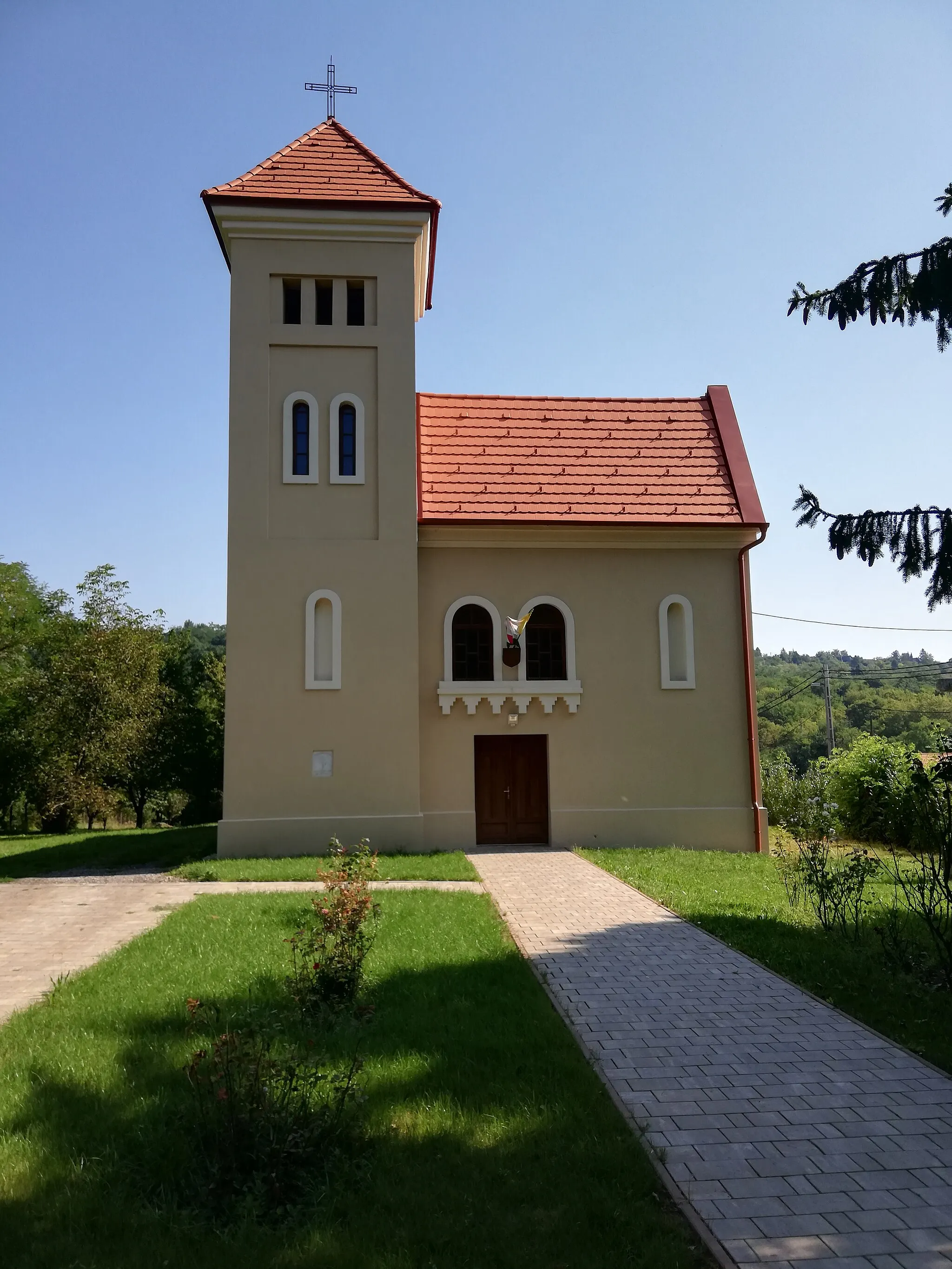 Photo showing: Csabdi, Szent László-templom