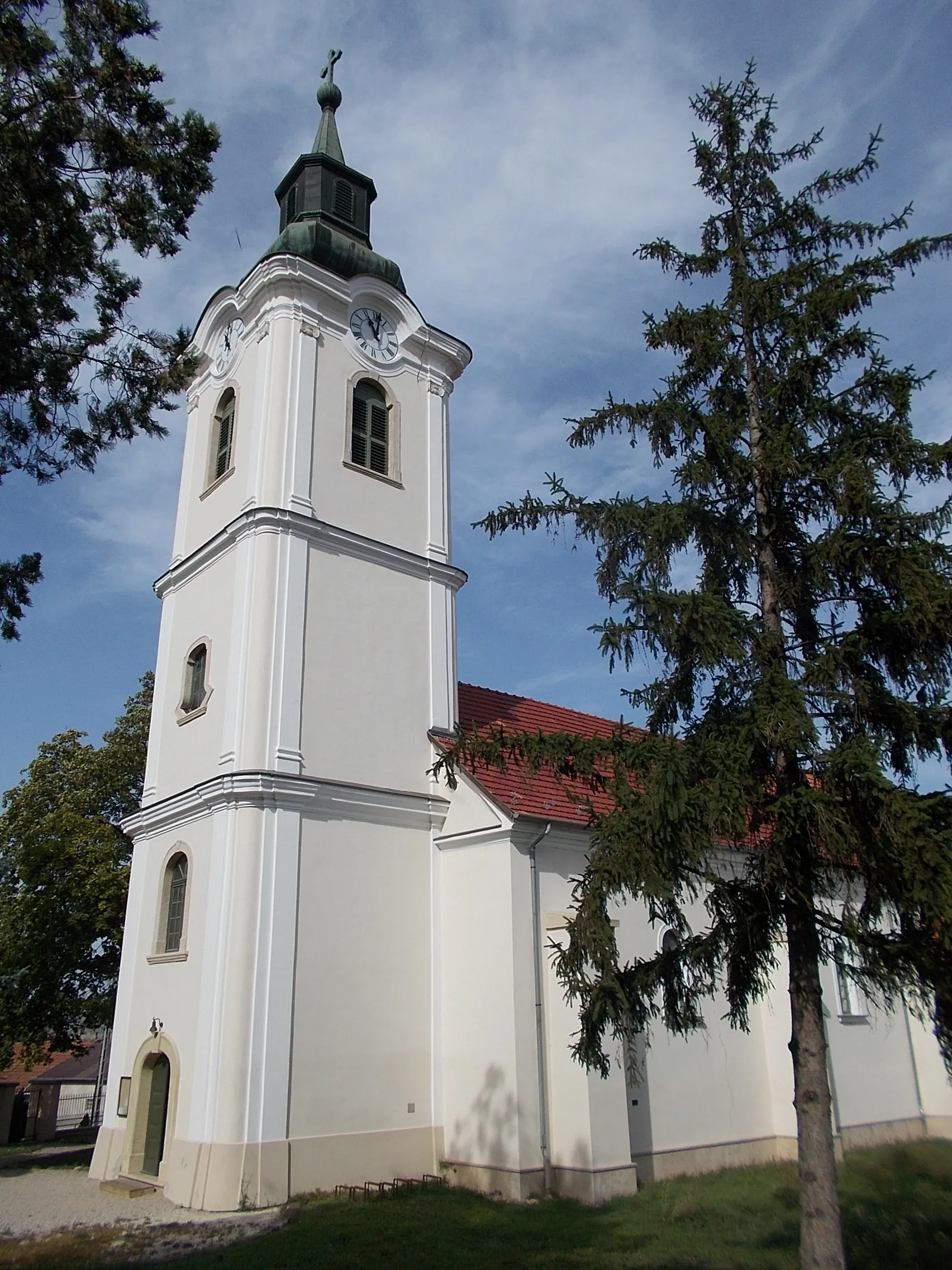 Photo showing: Saint Michael parish church.  Listed ID 7016. - Szent Mihály Square, Ófalu, Érd, Pest County, Hungary.