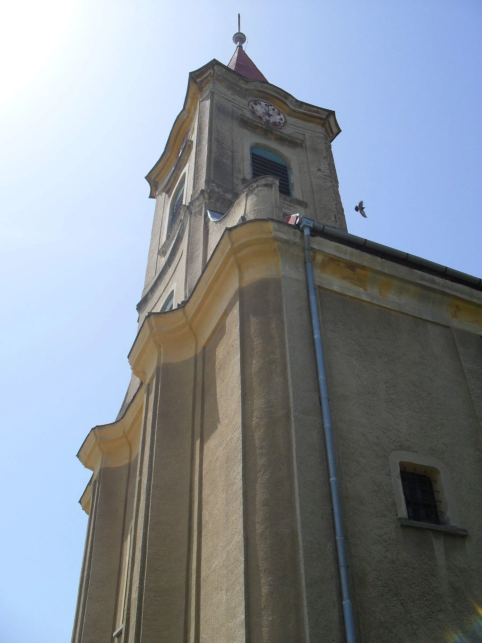 Photo showing: Izsa - katolikus templom