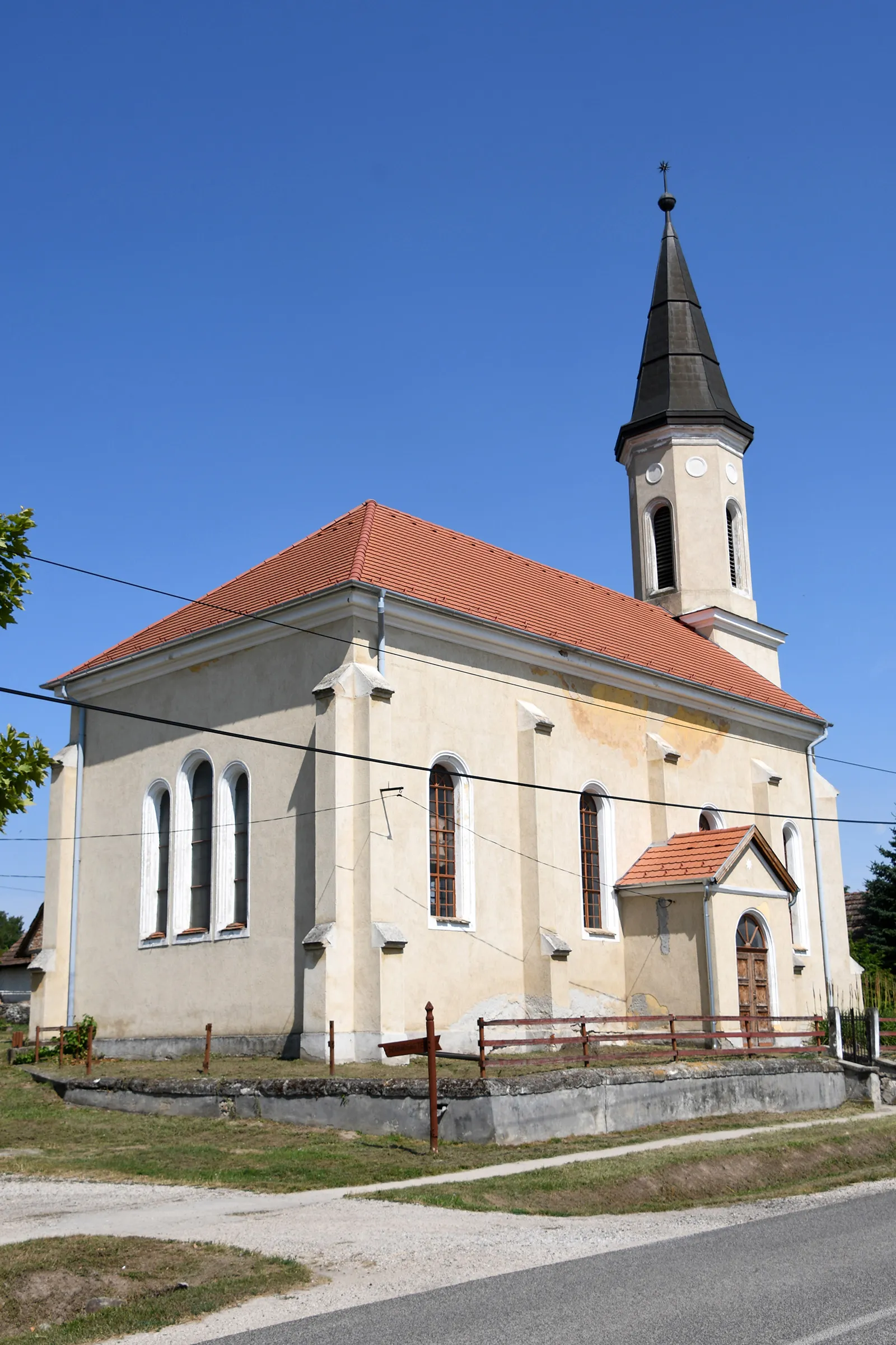 Photo showing: Calvinist church in Vereb, Hungary